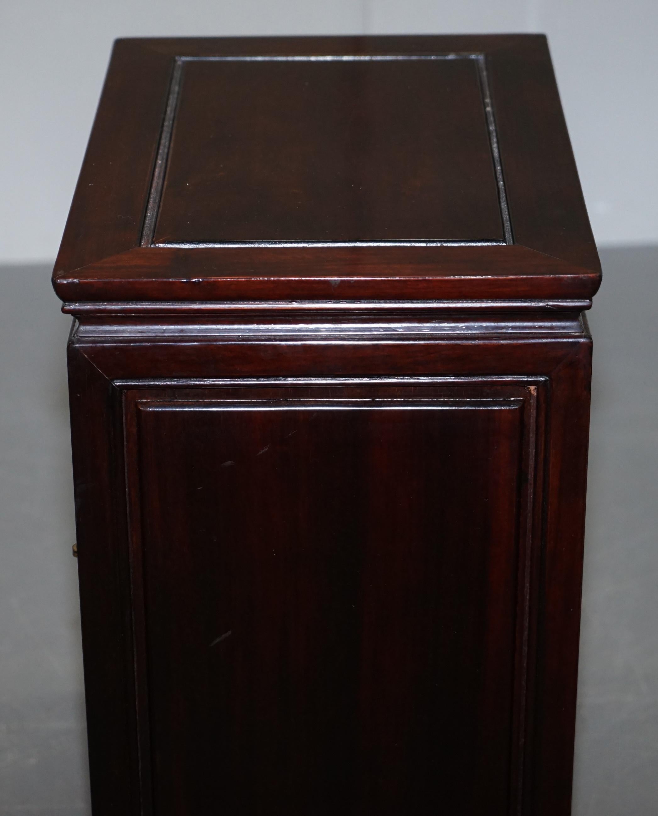 Lovely Chinese Carved Red Teak Side Table with Small Cupboard and Single Drawer 7