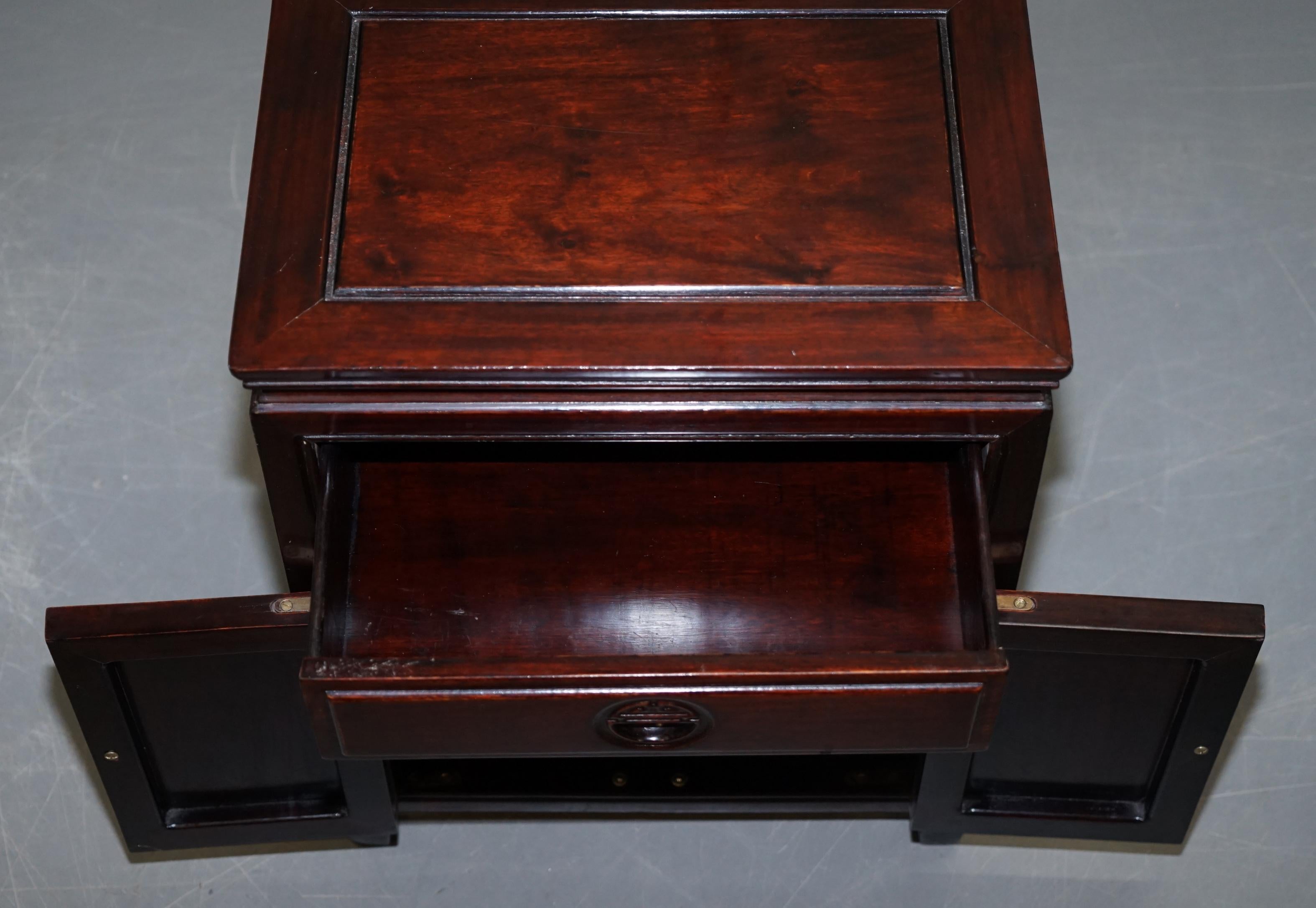 Lovely Chinese Carved Red Teak Side Table with Small Cupboard and Single Drawer 10