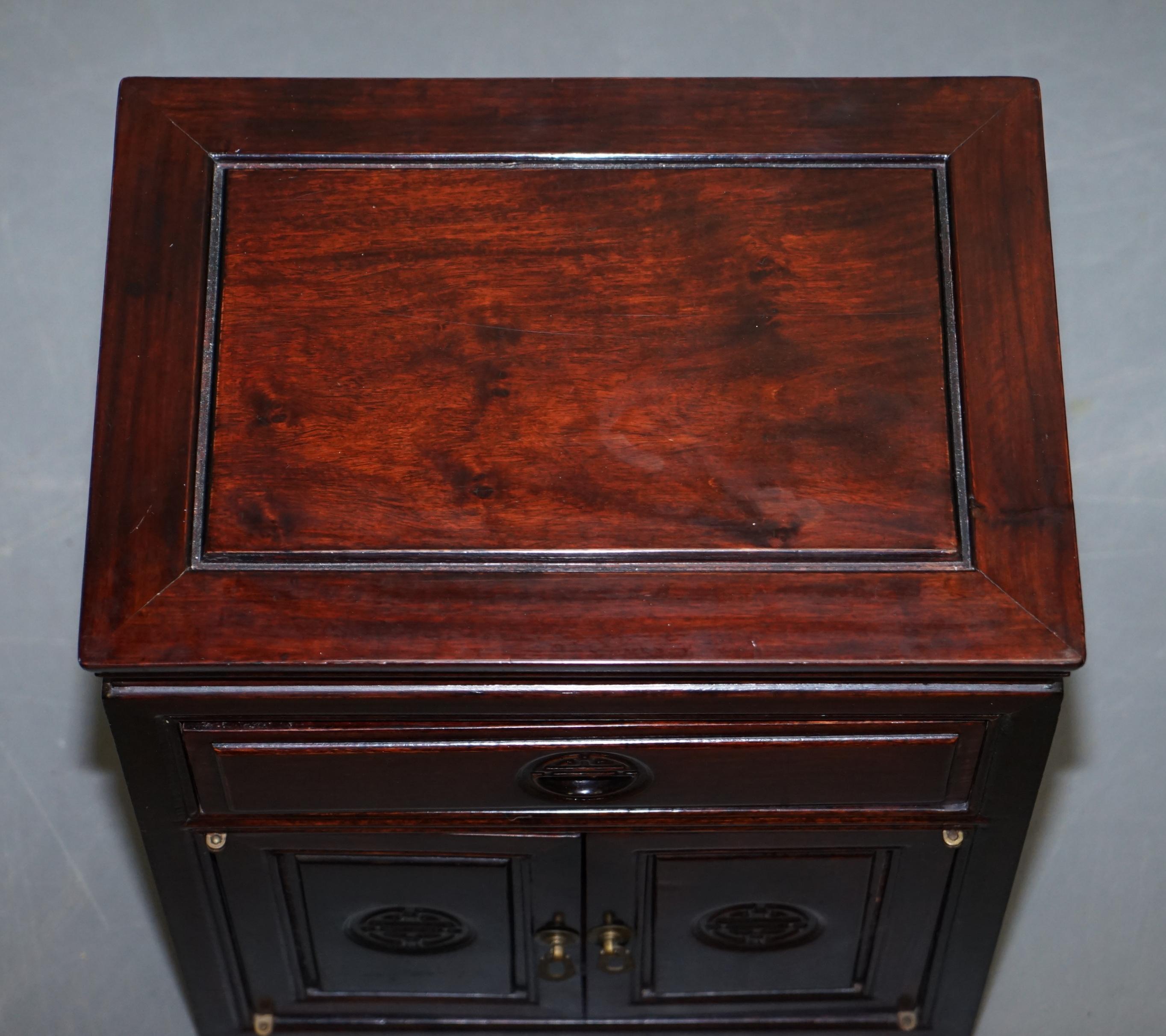 English Lovely Chinese Carved Red Teak Side Table with Small Cupboard and Single Drawer