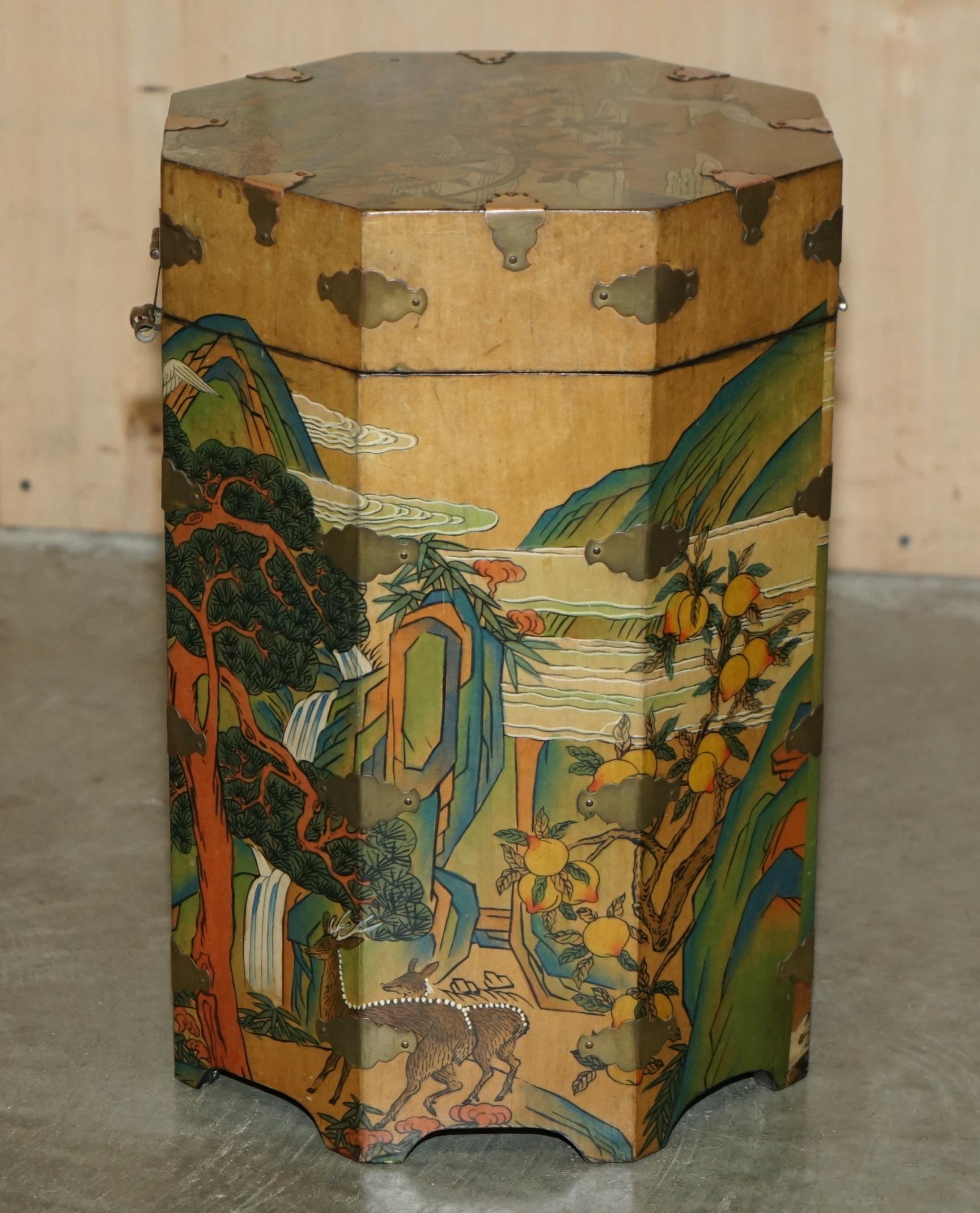 LOVELY CHiNESE ELM STORAGE TRUNK OR CHEST OF LINEN & CLOTHES, TOYS OR FOR A BIN FOR A BIN im Angebot 2