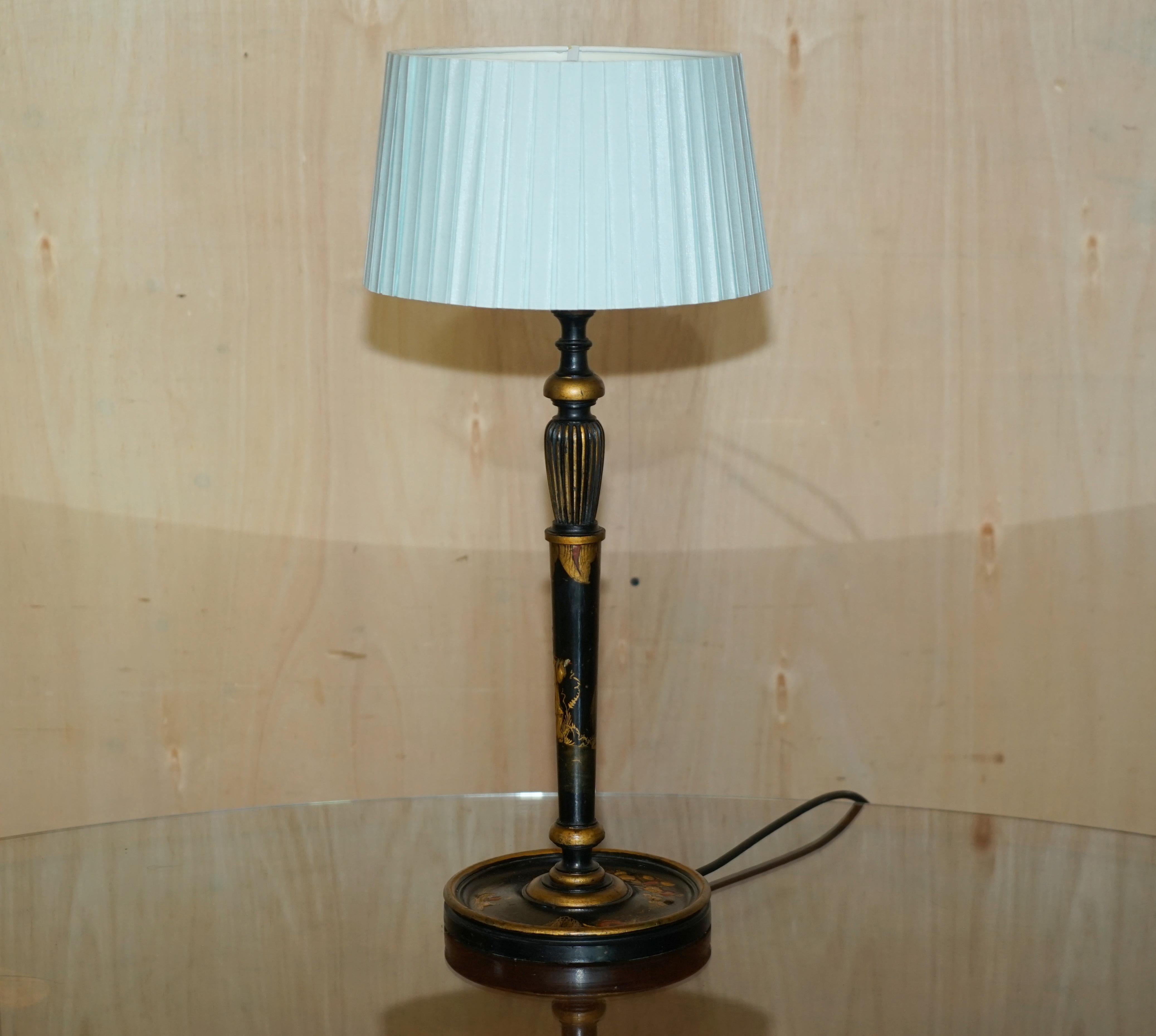 Lacquered Lovely Chinese Export circa 1920 Antique Chinoiserie Black Lacquer Table Lamp For Sale