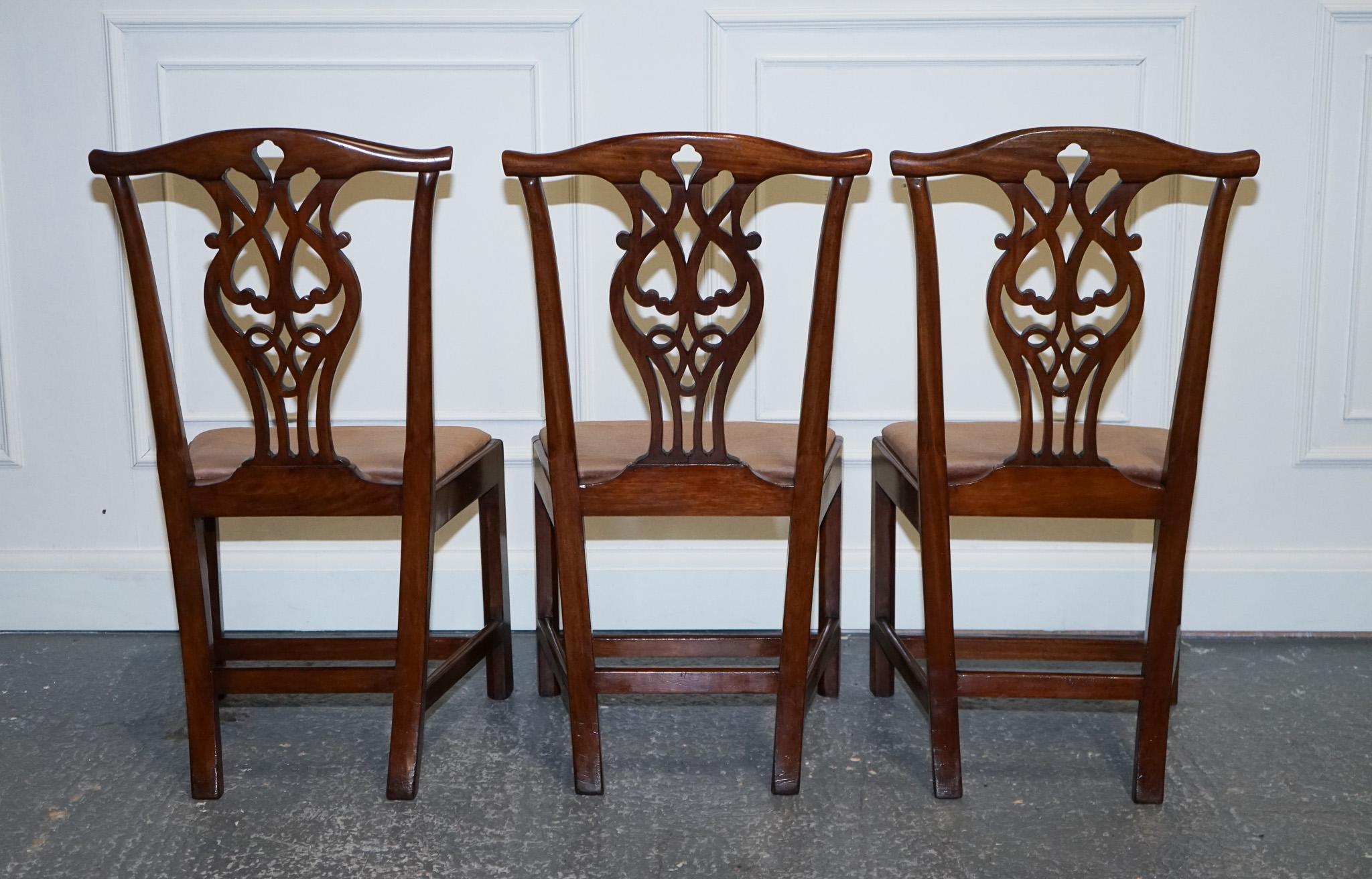 Hand-Crafted Lovely Chippendale Style Set of 6 Dining Chais H Frame  For Sale
