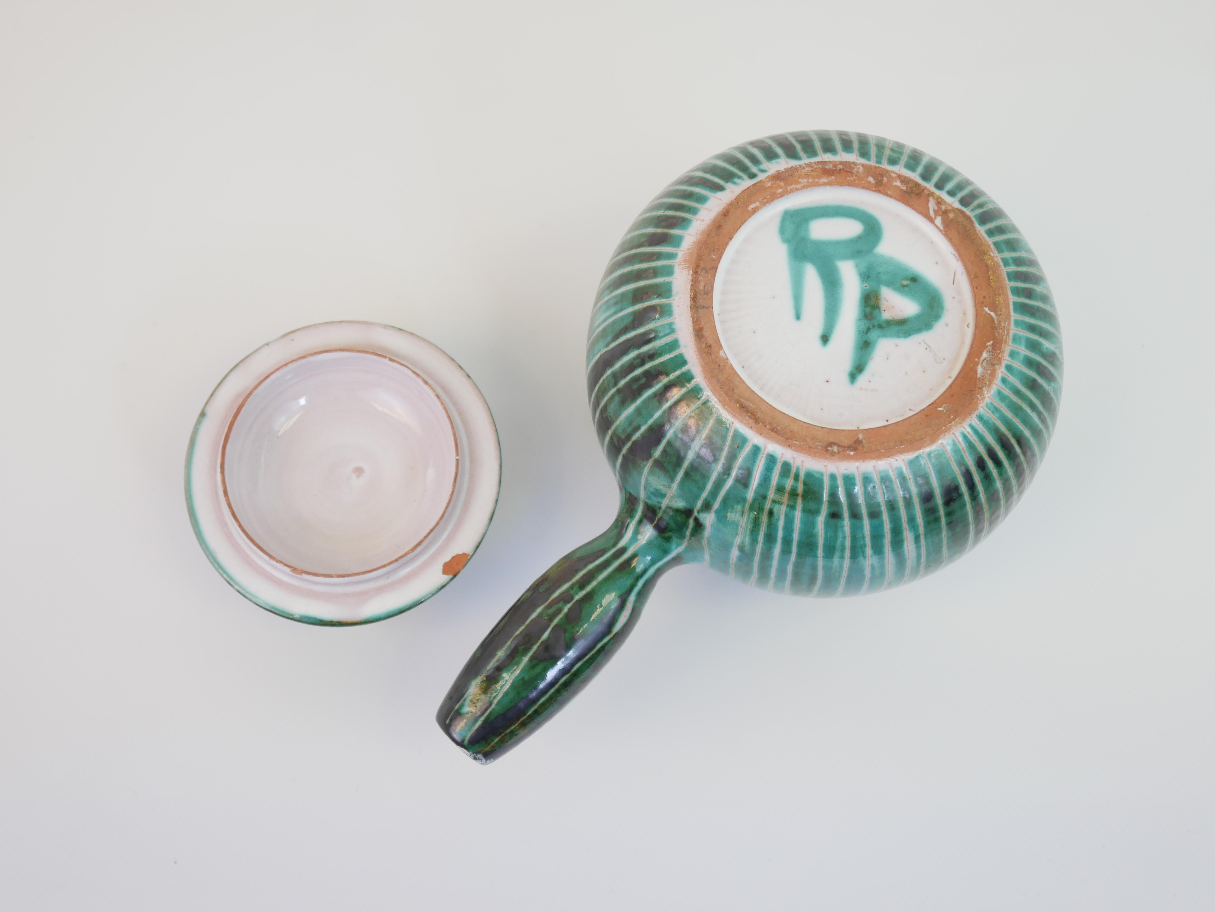 Ravissant pichet chocolatiere en céramique émaillée verte de Robert Picault en vente 7