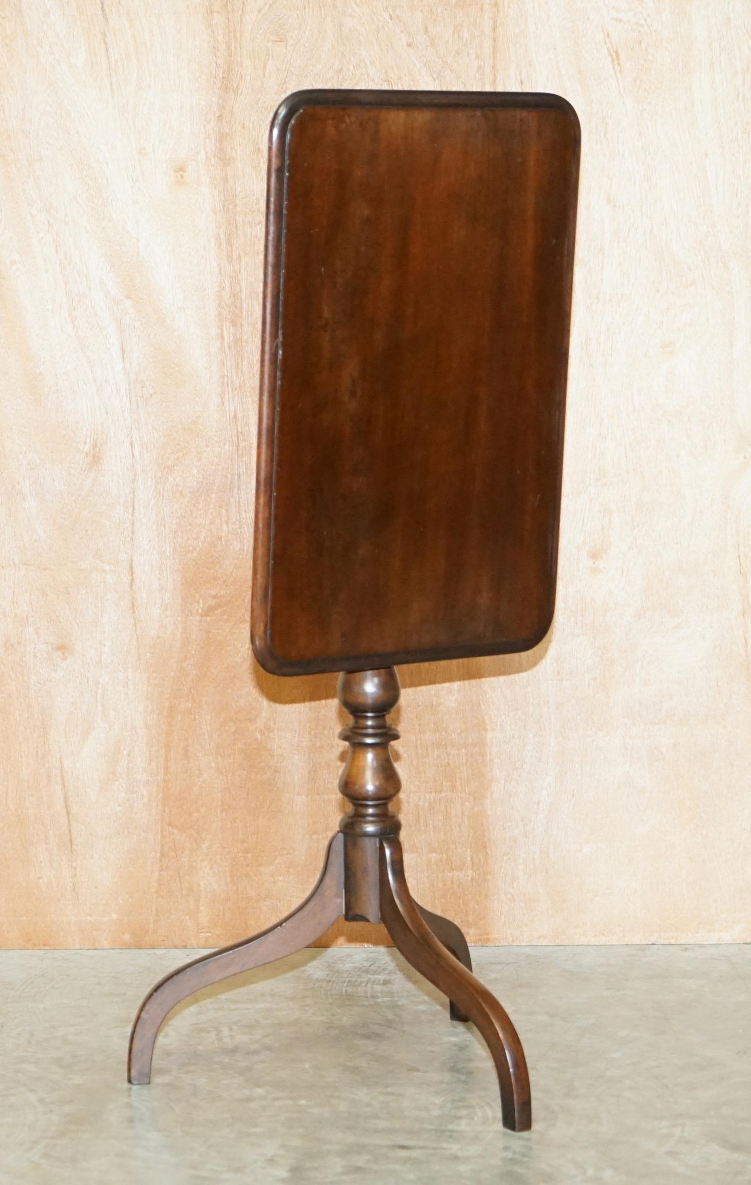 We are delighted to offer for sale this stunning original early Victorian circa 1840-1860 mahogany tilt top tripod side occasional table

A very good looking and well made piece, ideally suited for serving lunch and so on or perhaps a game of