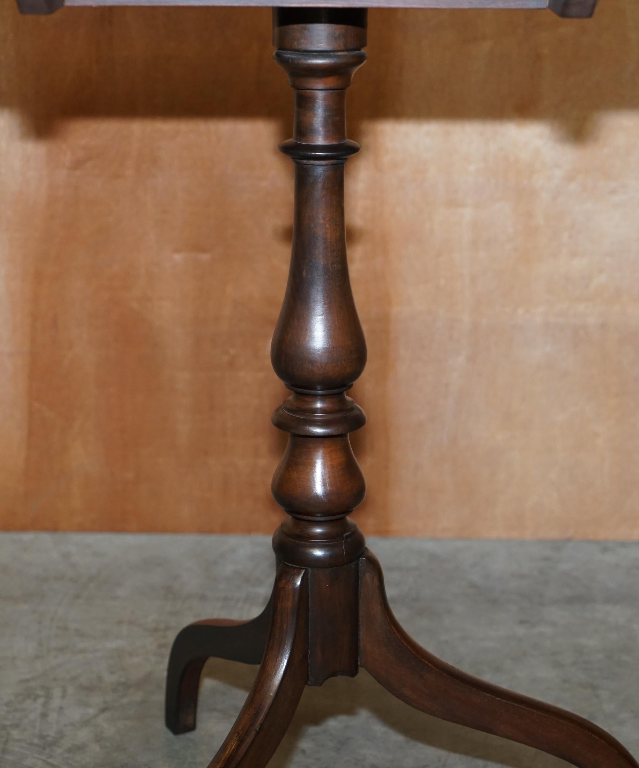 Lovely Circa 1840-1860 English Hardwood Tilt Top Side Occasional Tripod Table For Sale 1