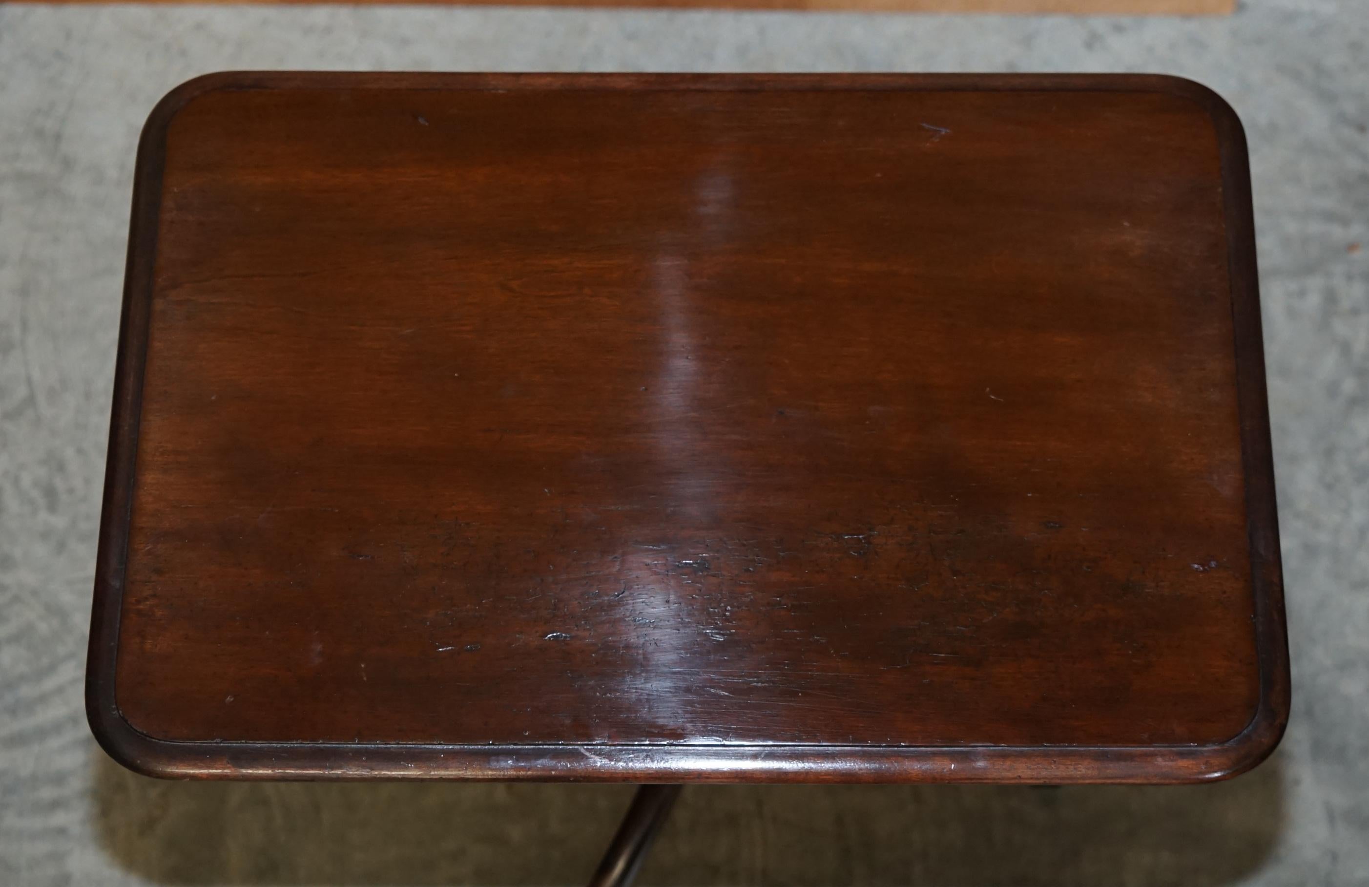 Lovely Circa 1840-1860 English Hardwood Tilt Top Side Occasional Tripod Table For Sale 2