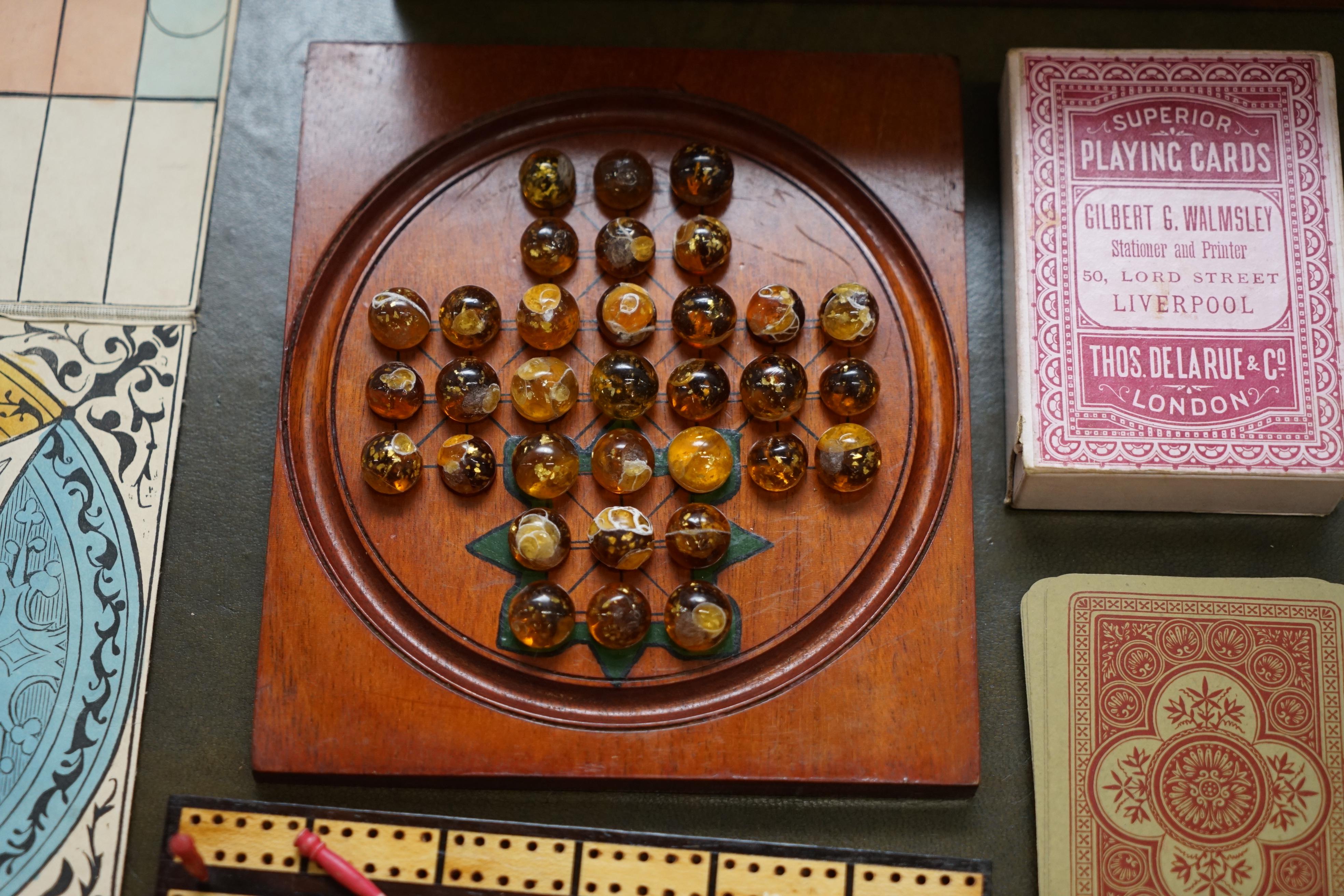 Lovely circa 1890 Victorian Hardwood Games Compendium Chess Horse Racing Dice For Sale 8