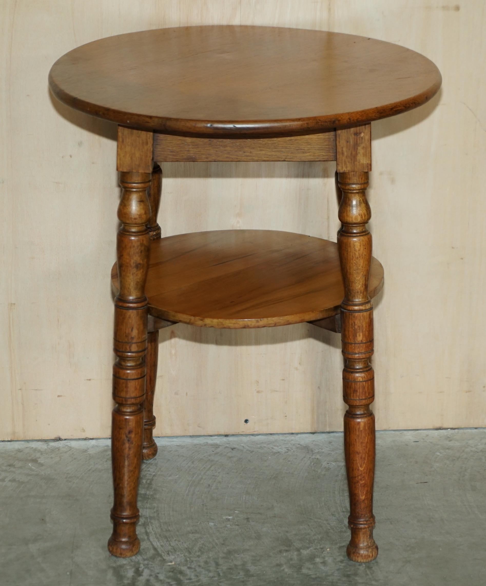Lovely circa 1900 English Oak Side Table with Turned Legs and a Nice Rich Patina For Sale 8