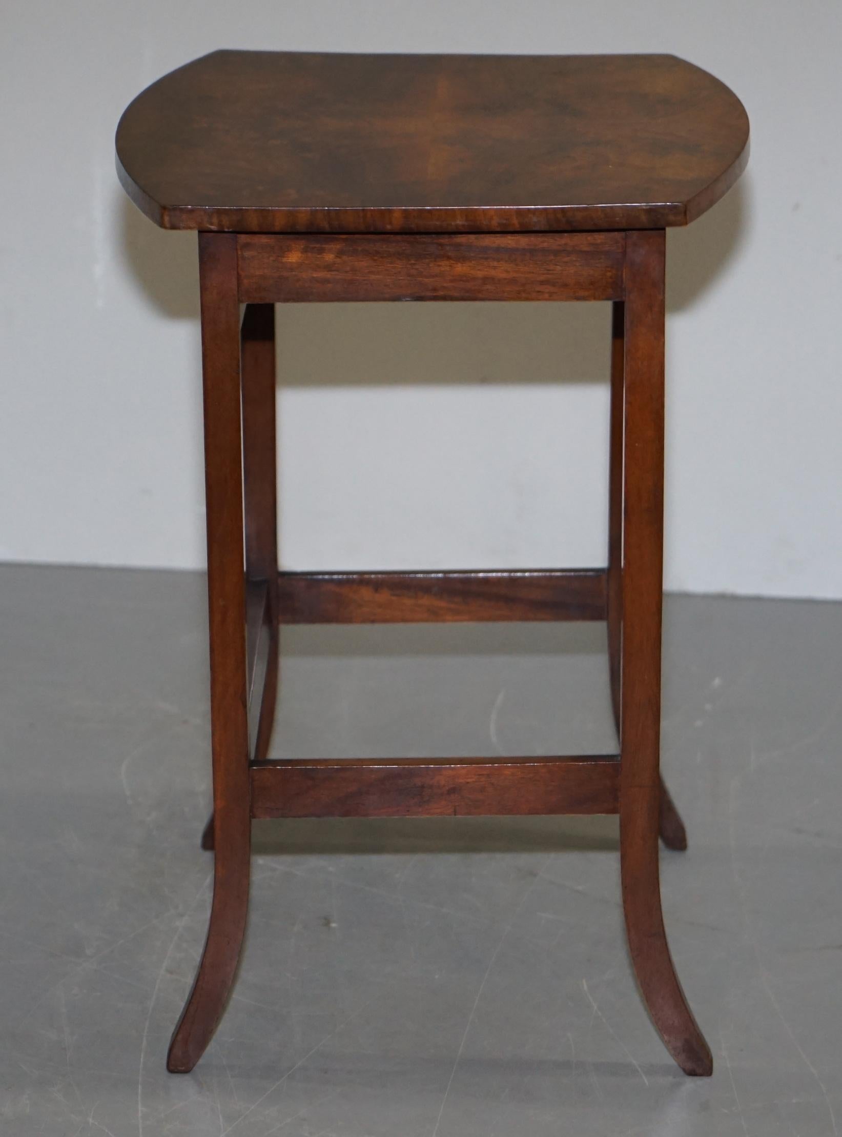 Lovely circa 1900 Late Victorian Burr Walnut Nest of Tables with Oval Main Piece For Sale 9