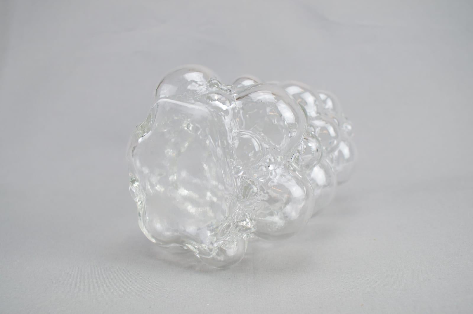 Ravissant vase en verre bullé transparent d'Helena Tynell, années 1960 Excellent état à Nürnberg, Bayern