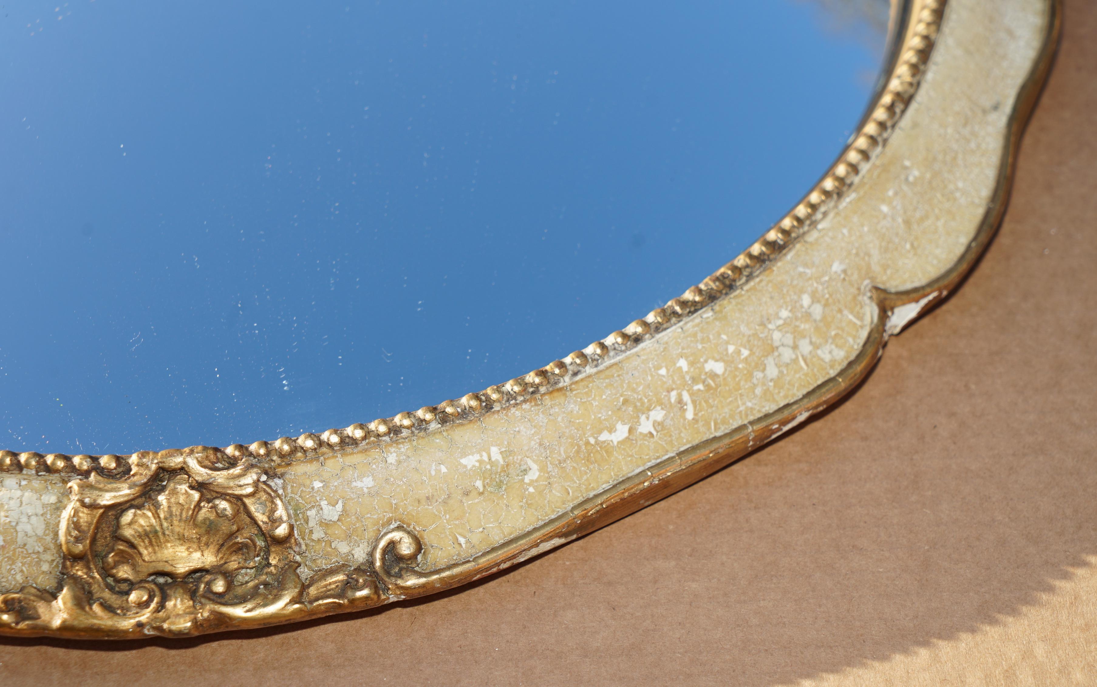 LOVELY COLLECTABLE ANTiQUE FRENCH ORIGINAL PAINT CONVEX BUTLERS WALL MIRROR Hecho a mano en venta