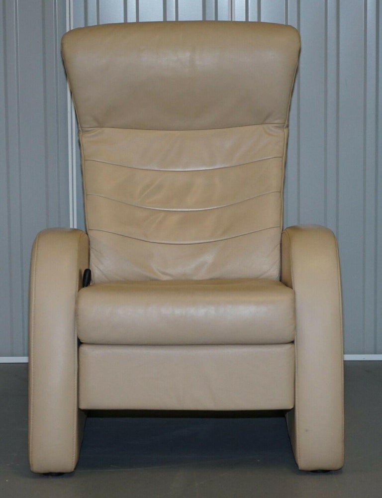 Lovely Cream Leather Recliner Armchair with Long Footrest Lays All the