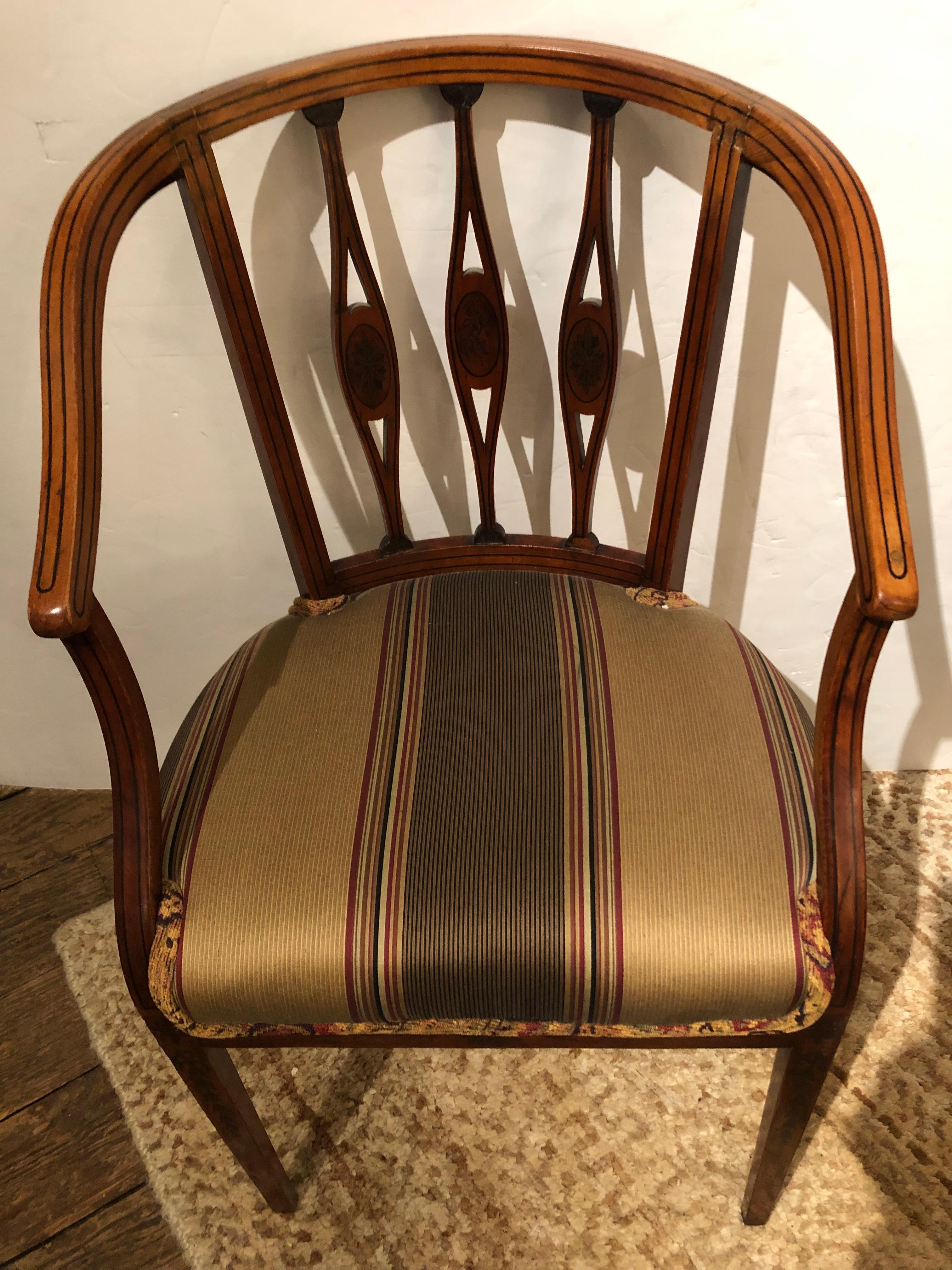 Lovely Curved French Fruitwood Inlaid Salon or Desk Chair For Sale 10