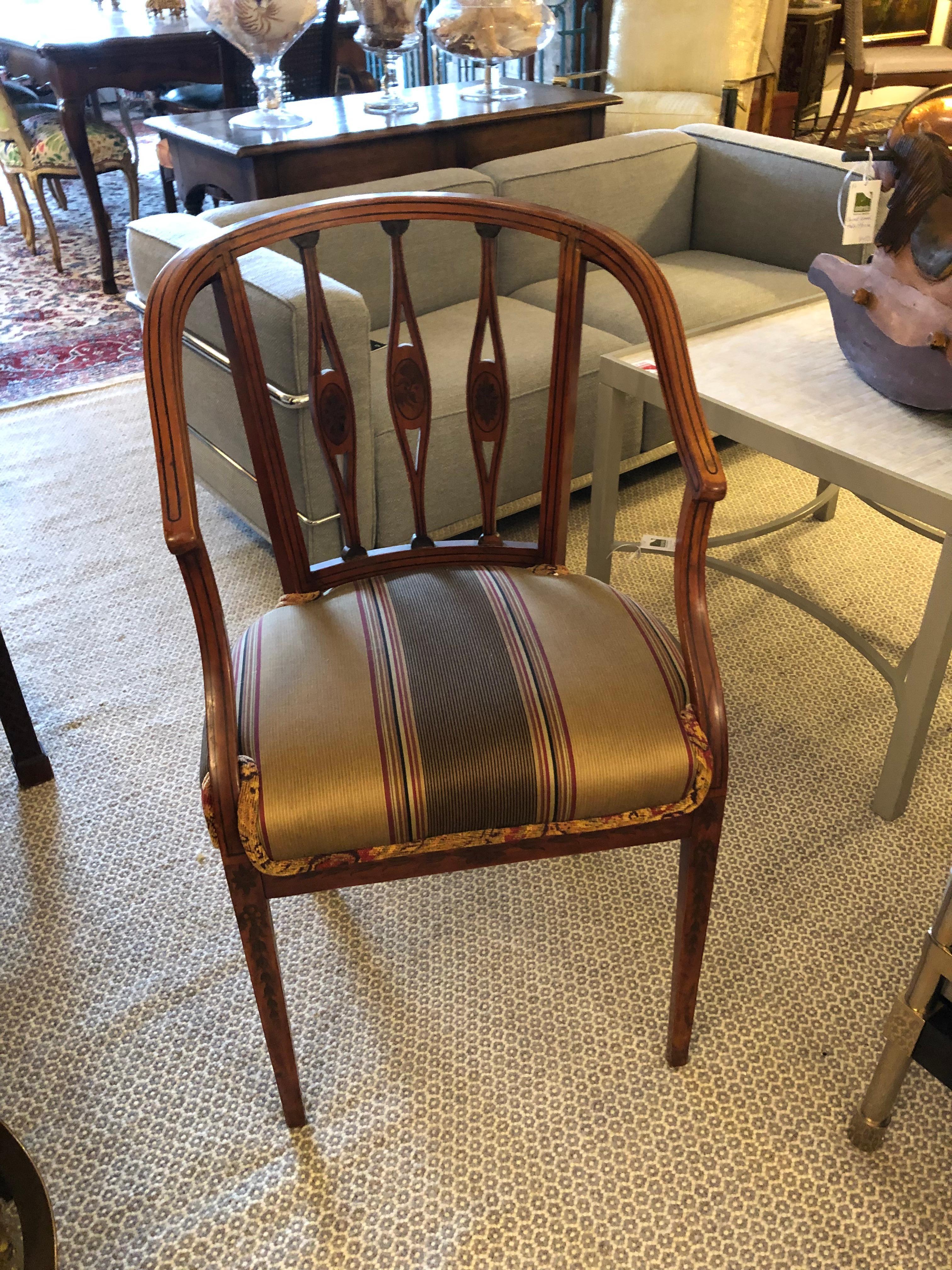 Lovely Curved French Fruitwood Inlaid Salon or Desk Chair In Good Condition For Sale In Hopewell, NJ