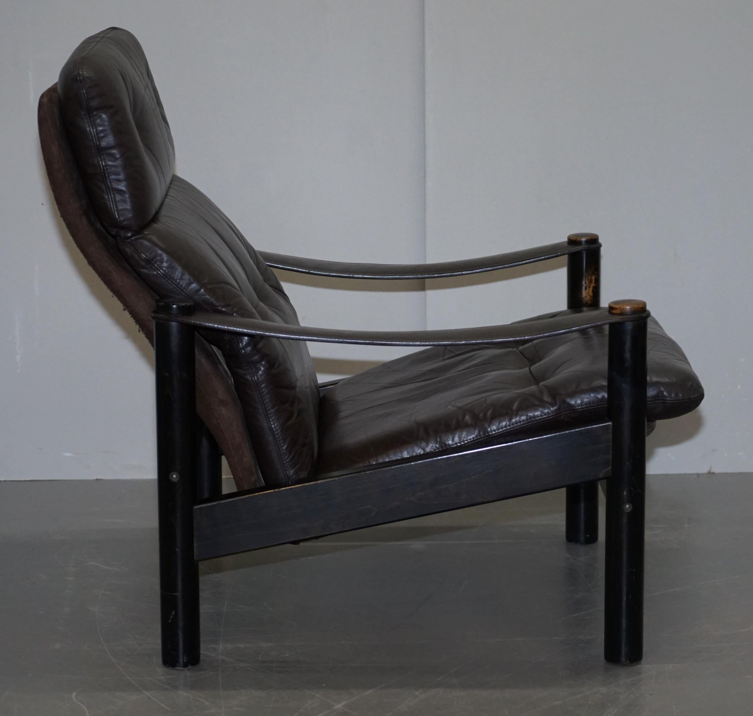Lovely Danish Brown Leather Mid-Century Modern Armchair & Chesterfield Footstool For Sale 4