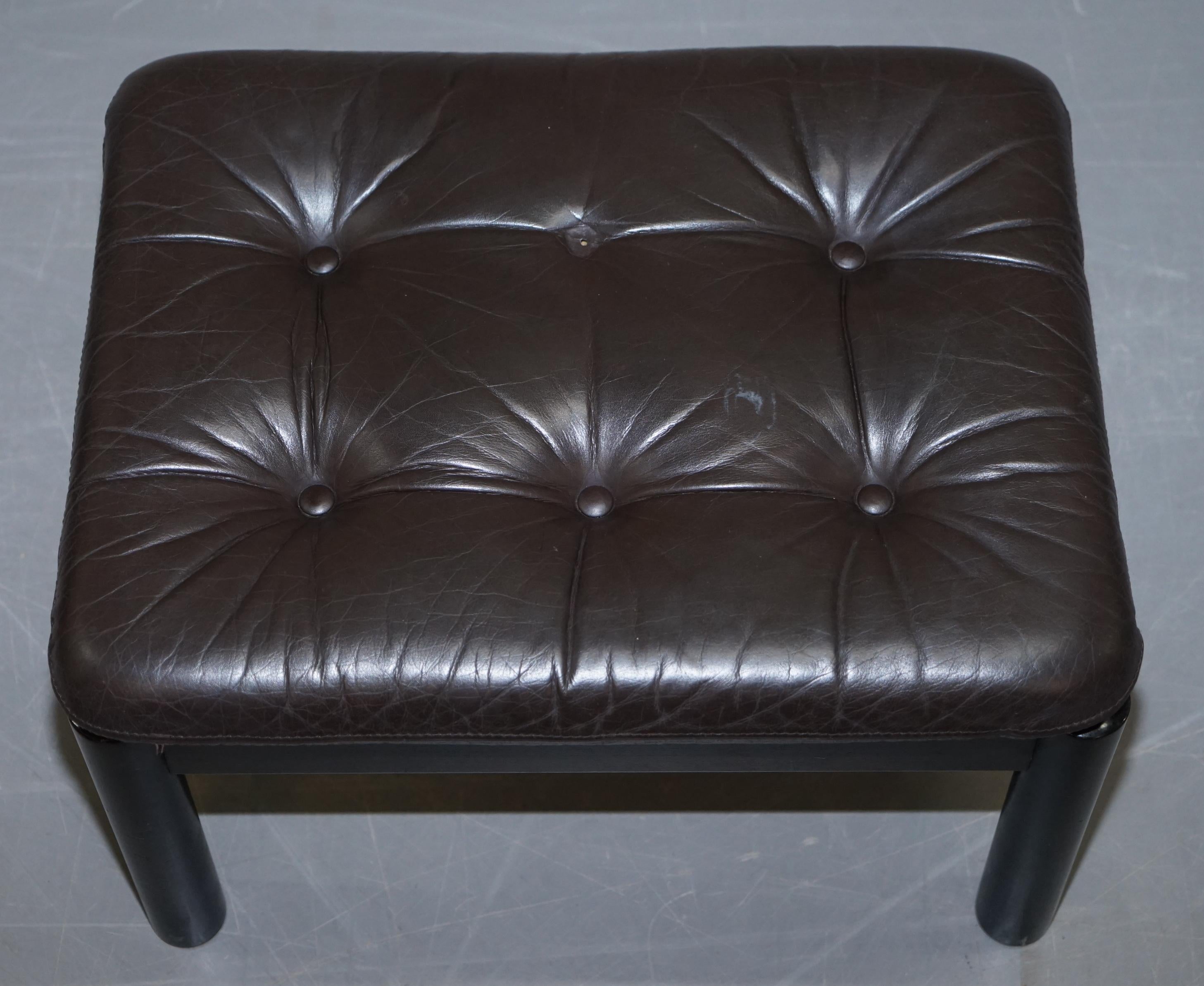 Lovely Danish Brown Leather Mid-Century Modern Armchair & Chesterfield Footstool For Sale 12