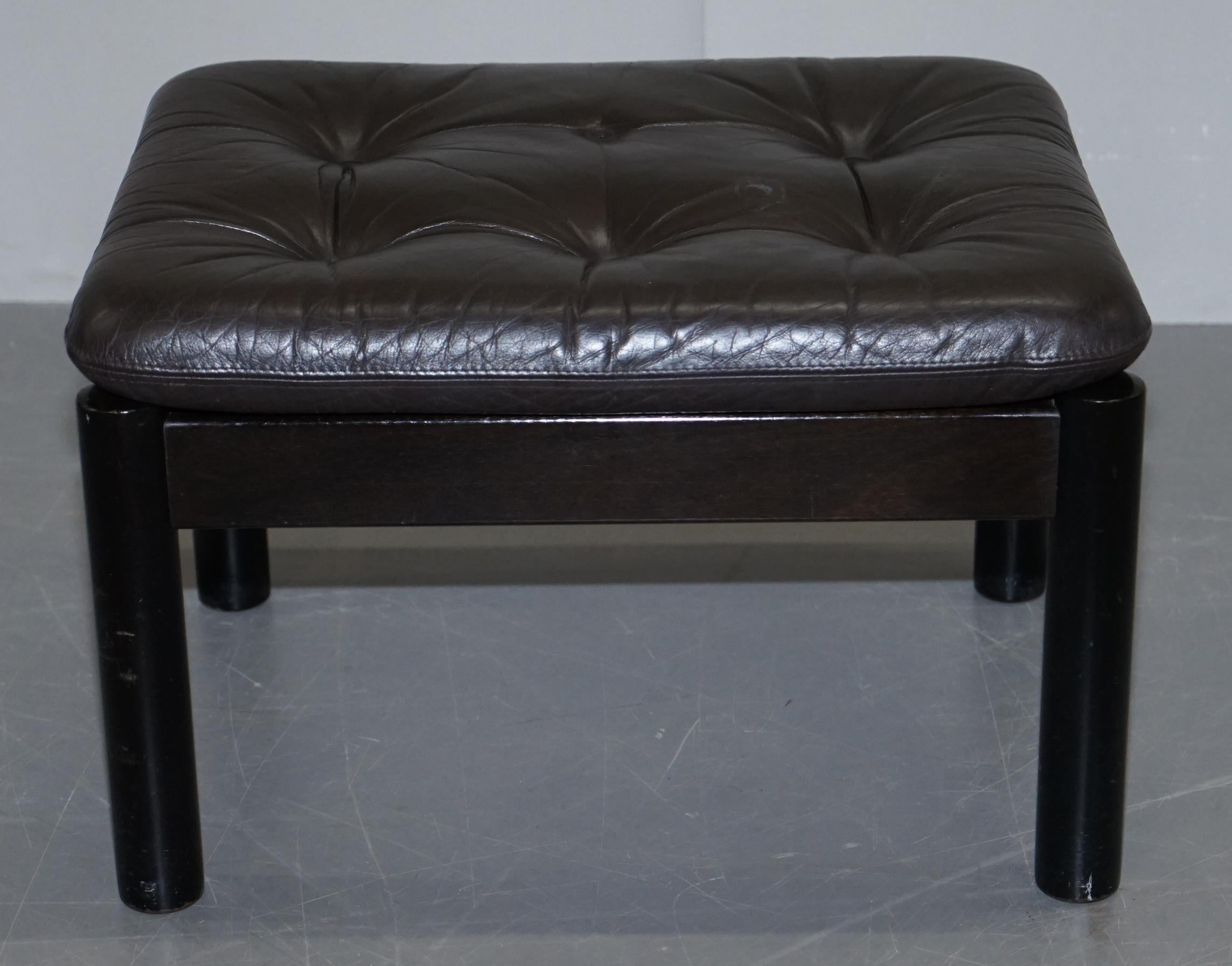 Lovely Danish Brown Leather Mid-Century Modern Armchair & Chesterfield Footstool For Sale 13