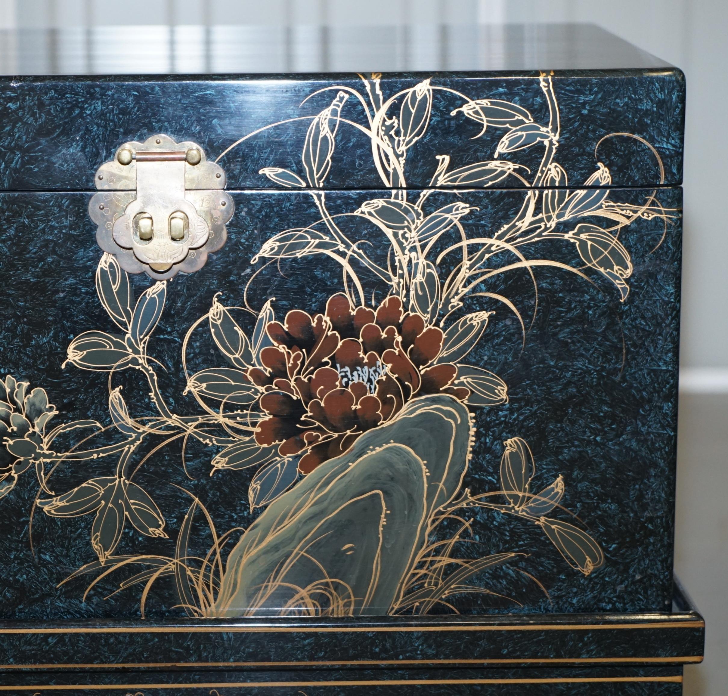 Lovely Decorative Chinese Chinoiserie Style Painted Trunk or Blanket Chest Box 5