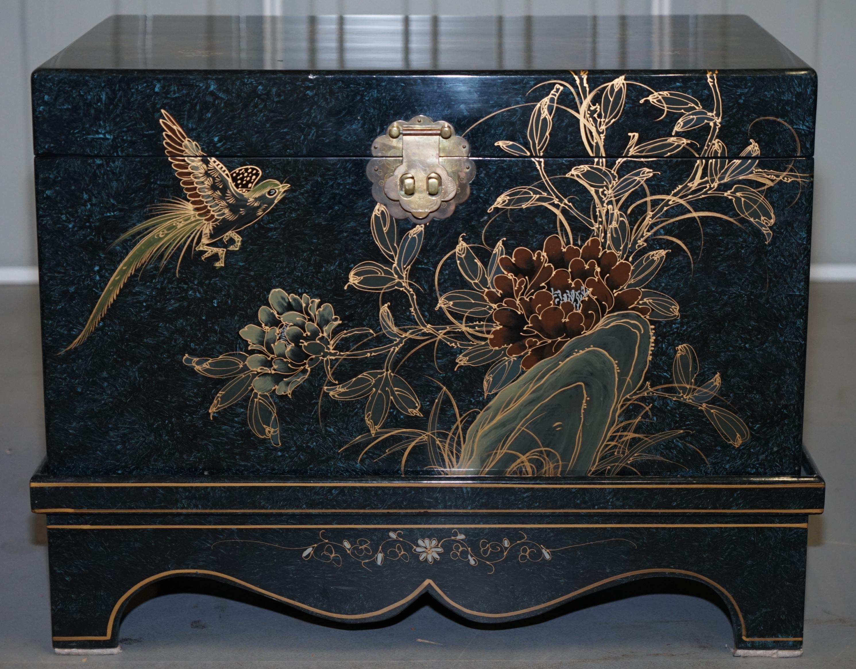 Lovely Decorative Chinese Chinoiserie Style Painted Trunk or Blanket Chest Box 3