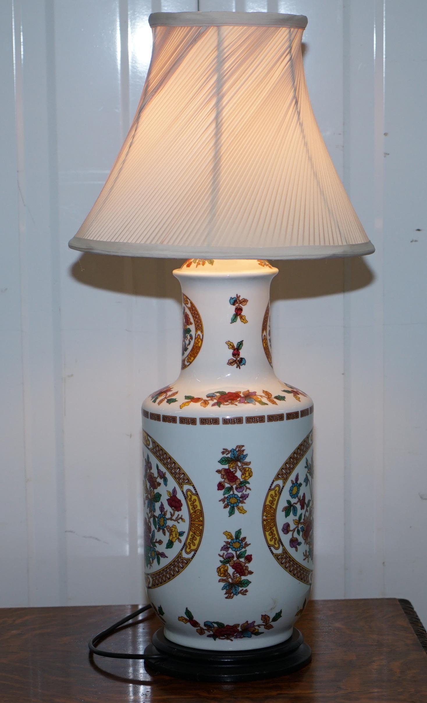 We are delighted to offer for sale this lovely vintage Chinese vase converted into a lamp

A very good looking and well-made lamp, exceptionally decorative and I think the only one of its type

Its been restored to include new cable plug and