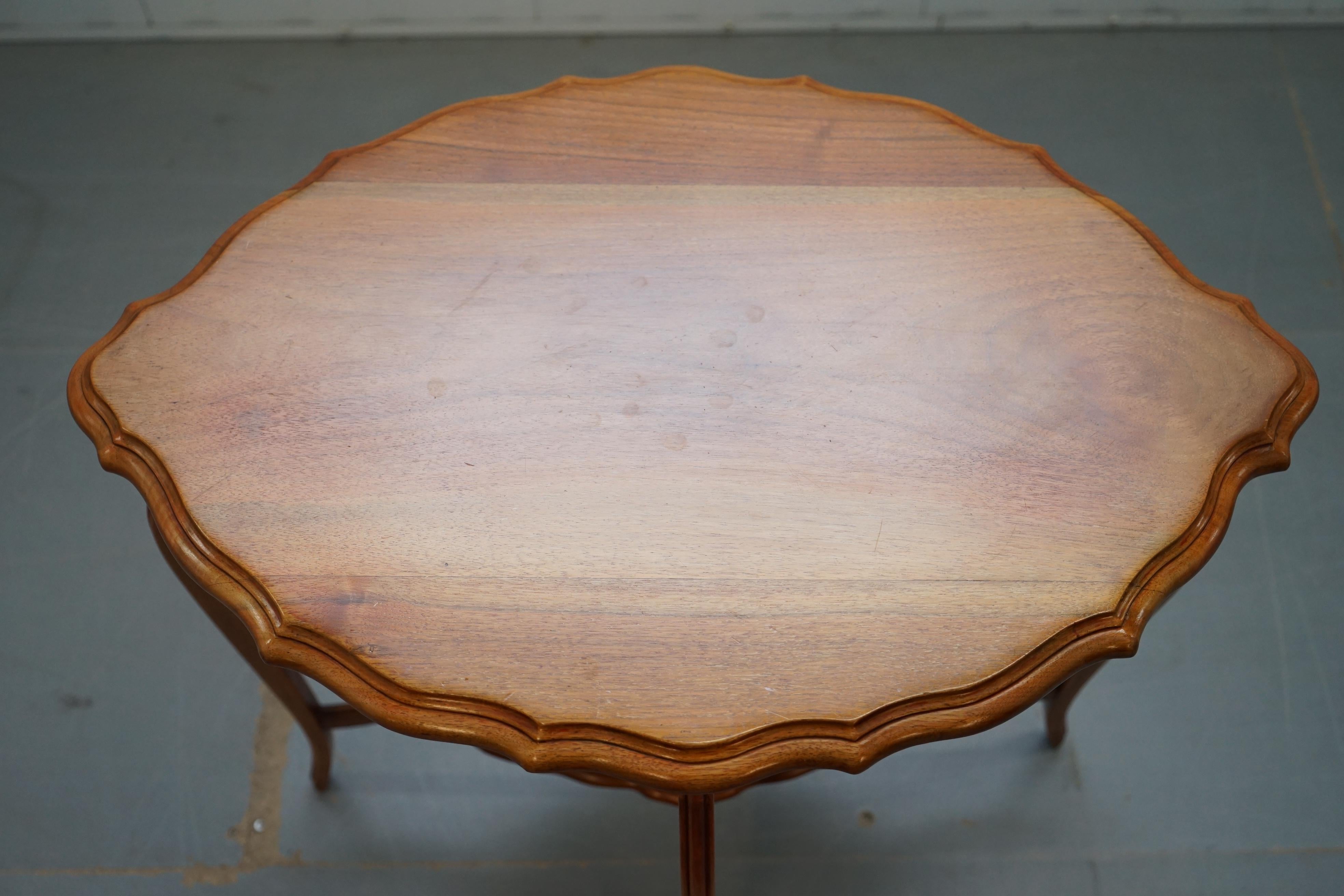 Lovely Decorative Satinwood Occasional Centre Table Scalloped Edge Ornate Legs For Sale 6