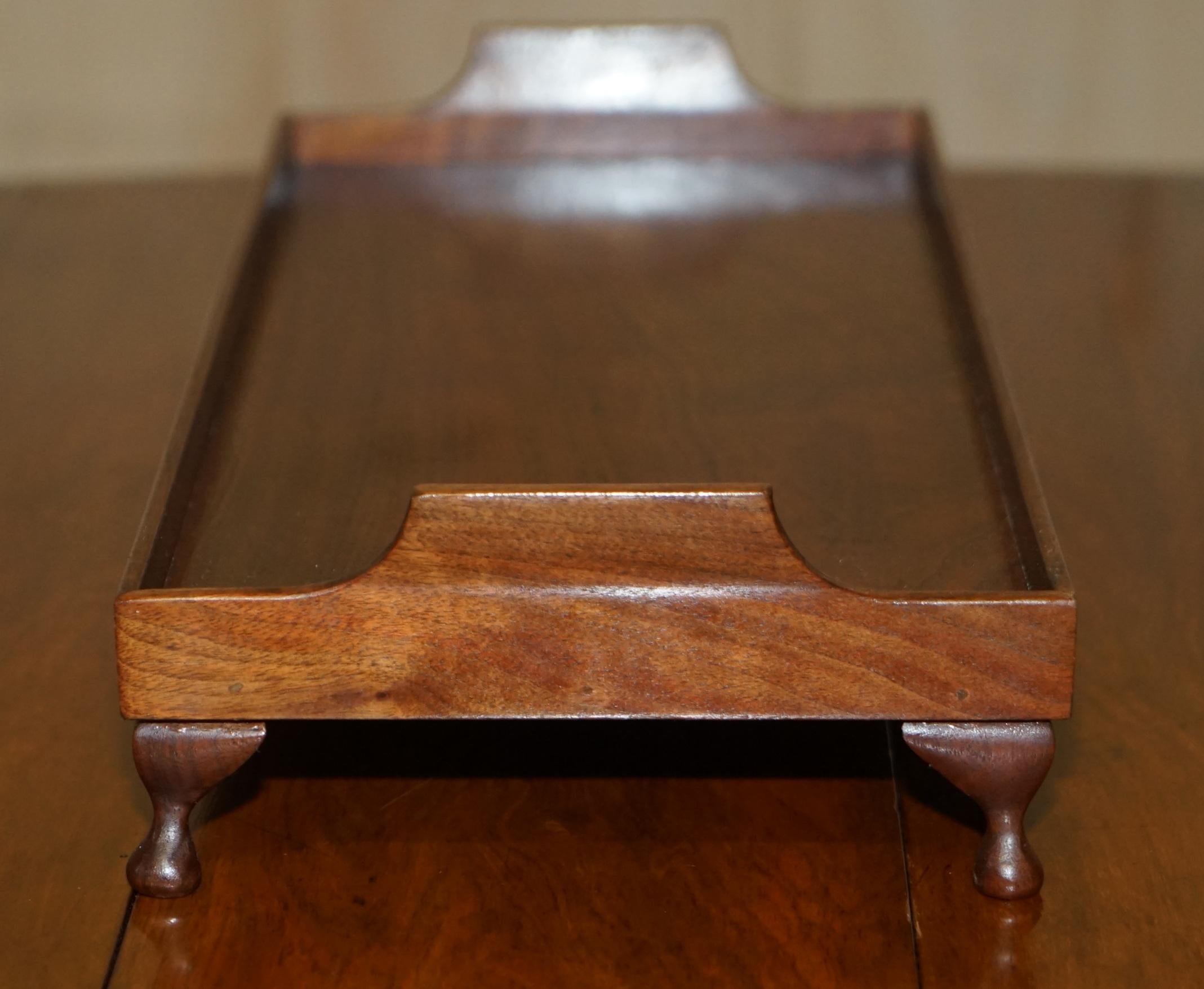 English Lovely Decorative Vintage Hardwood Small Serving Tray with Tiny Cabriole Legs For Sale