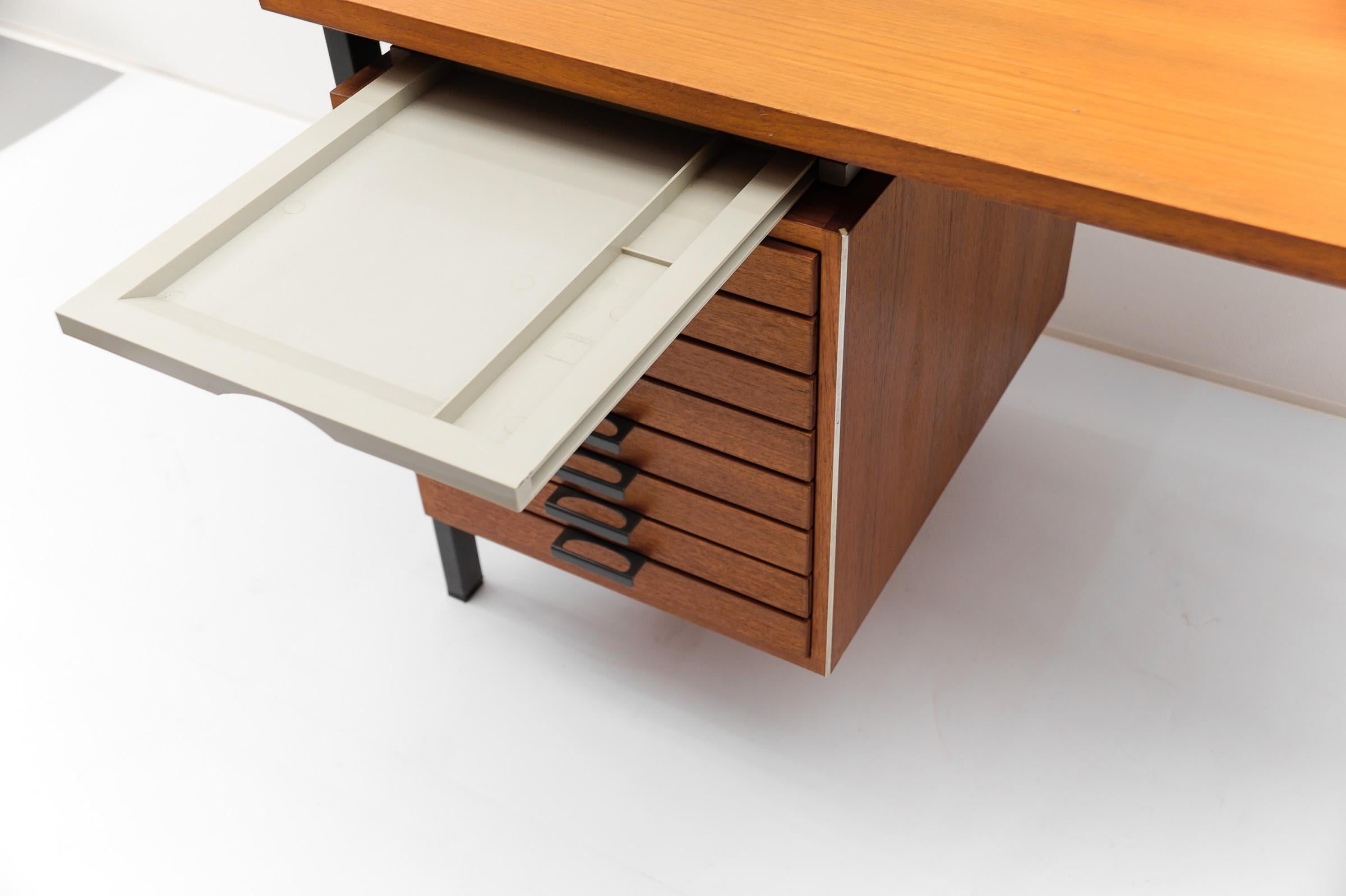 Lovely Desk by Herbert Hirche for Holzäpfel, Germany, 1960s For Sale 6
