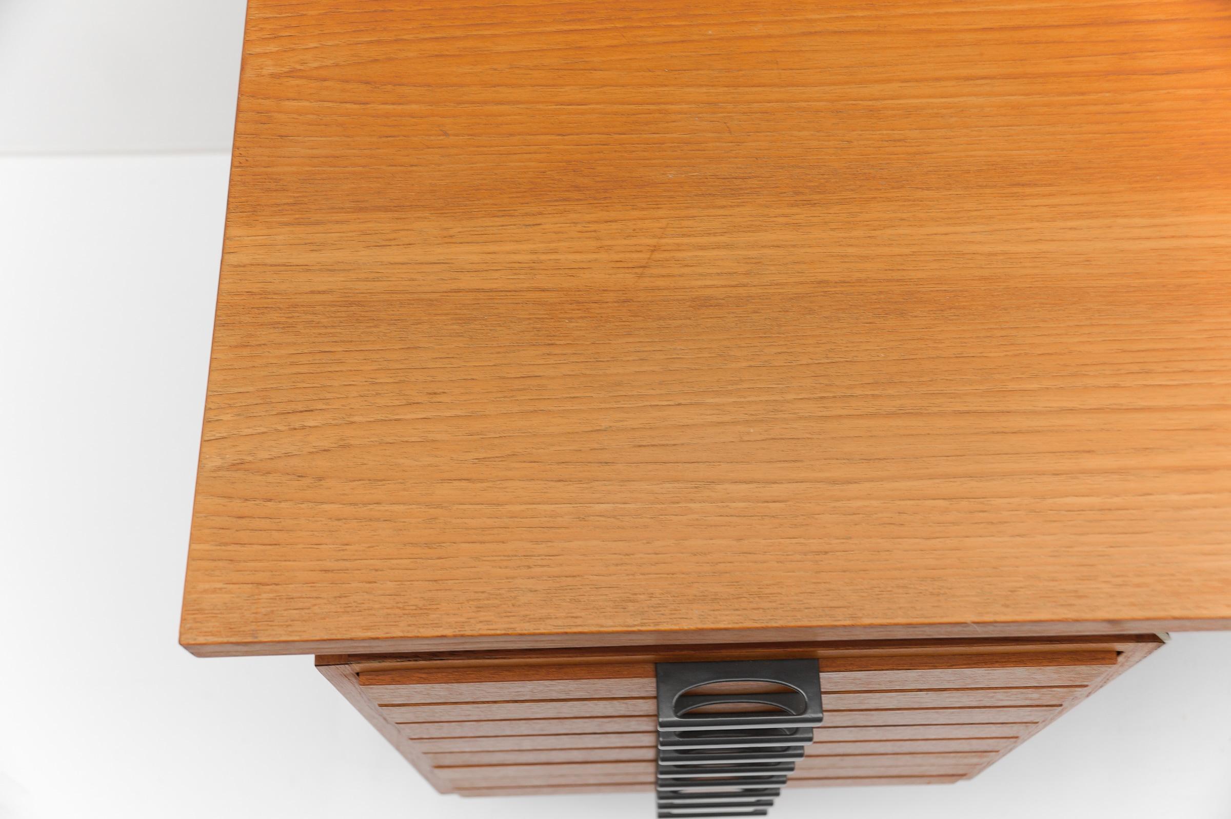 Lovely Desk by Herbert Hirche for Holzäpfel, Germany, 1960s For Sale 11