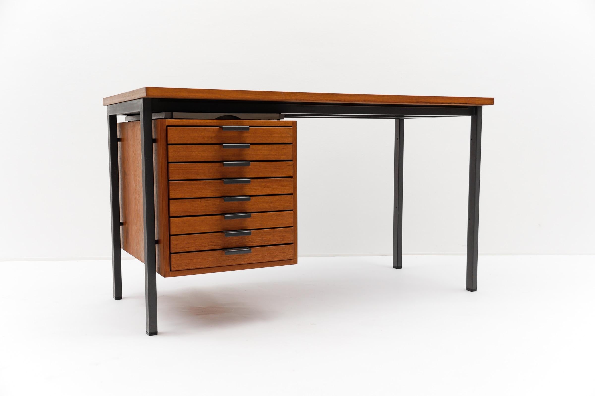 Italian Lovely Desk by Herbert Hirche for Holzäpfel, Germany, 1960s For Sale