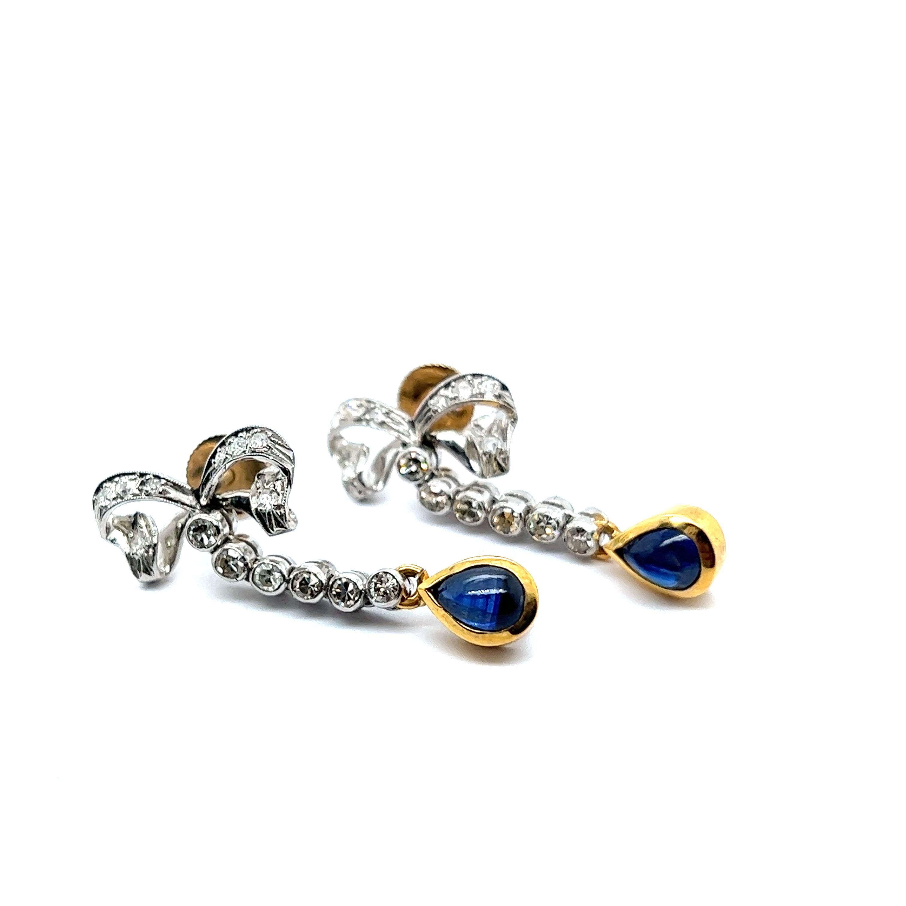 Cabochon Lovely Diamond and Sapphire Bow-Earrings in Yellow Gold and Platinum For Sale