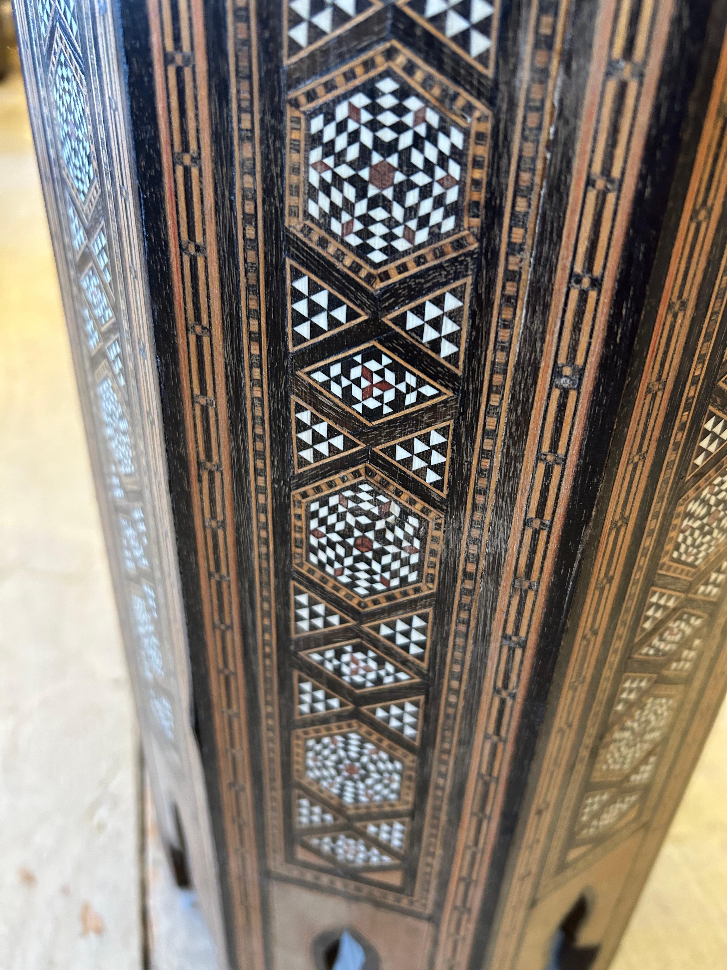 Lovely Diminutive Octagonal Inlaid Moroccan Martini Table For Sale 1