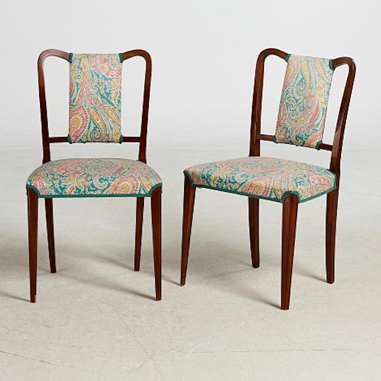 Mid-Century Modern Joli ensemble de salle à manger, quatre chaises et une table de salle à manger en vente