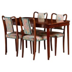 Lovely Dining Set, Four Chairs and a Dining Room Table