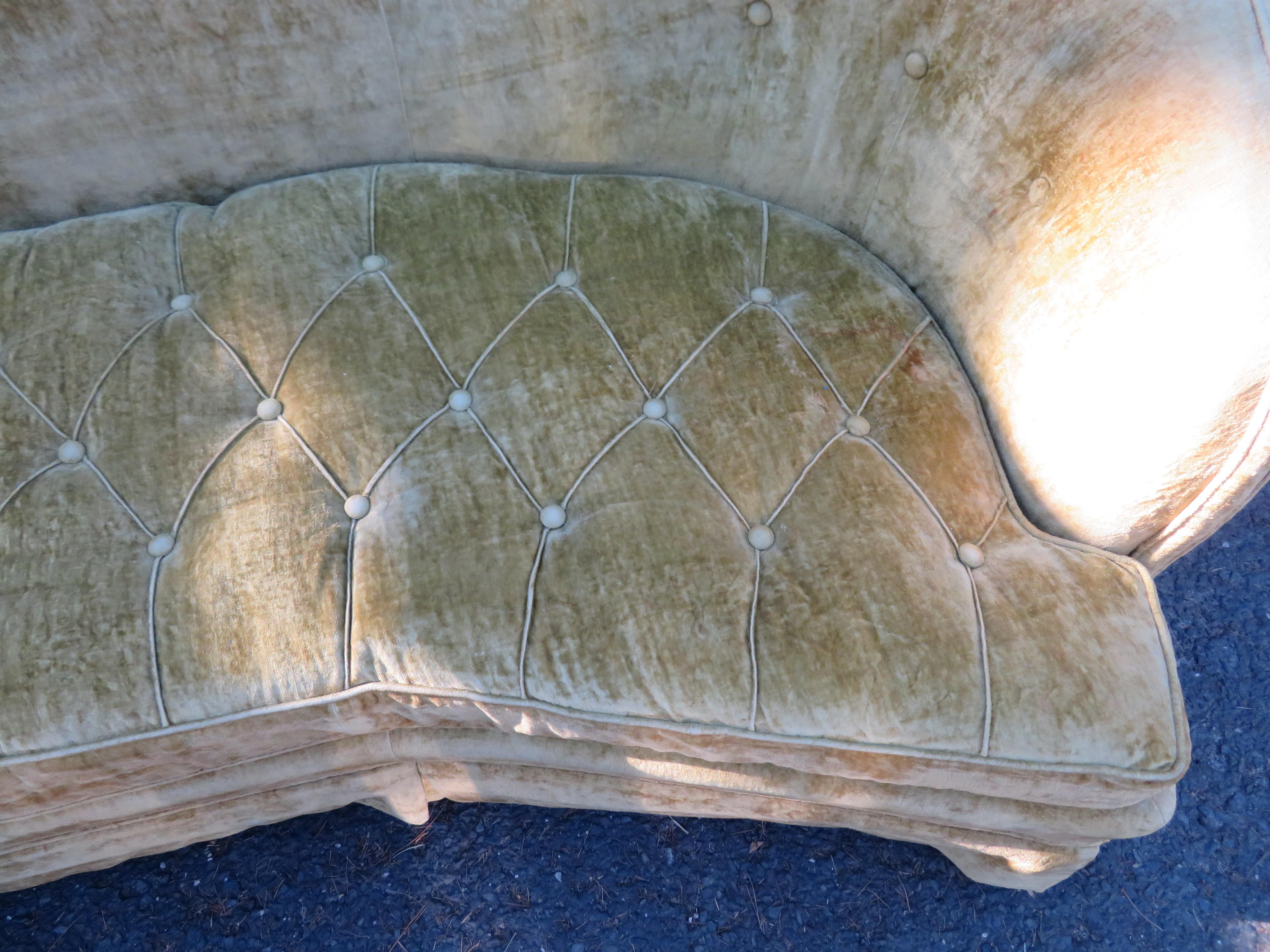 Lovely Dorothy Draper Hollywood Regency Tufted Curved Sofa Heritage For Sale 1