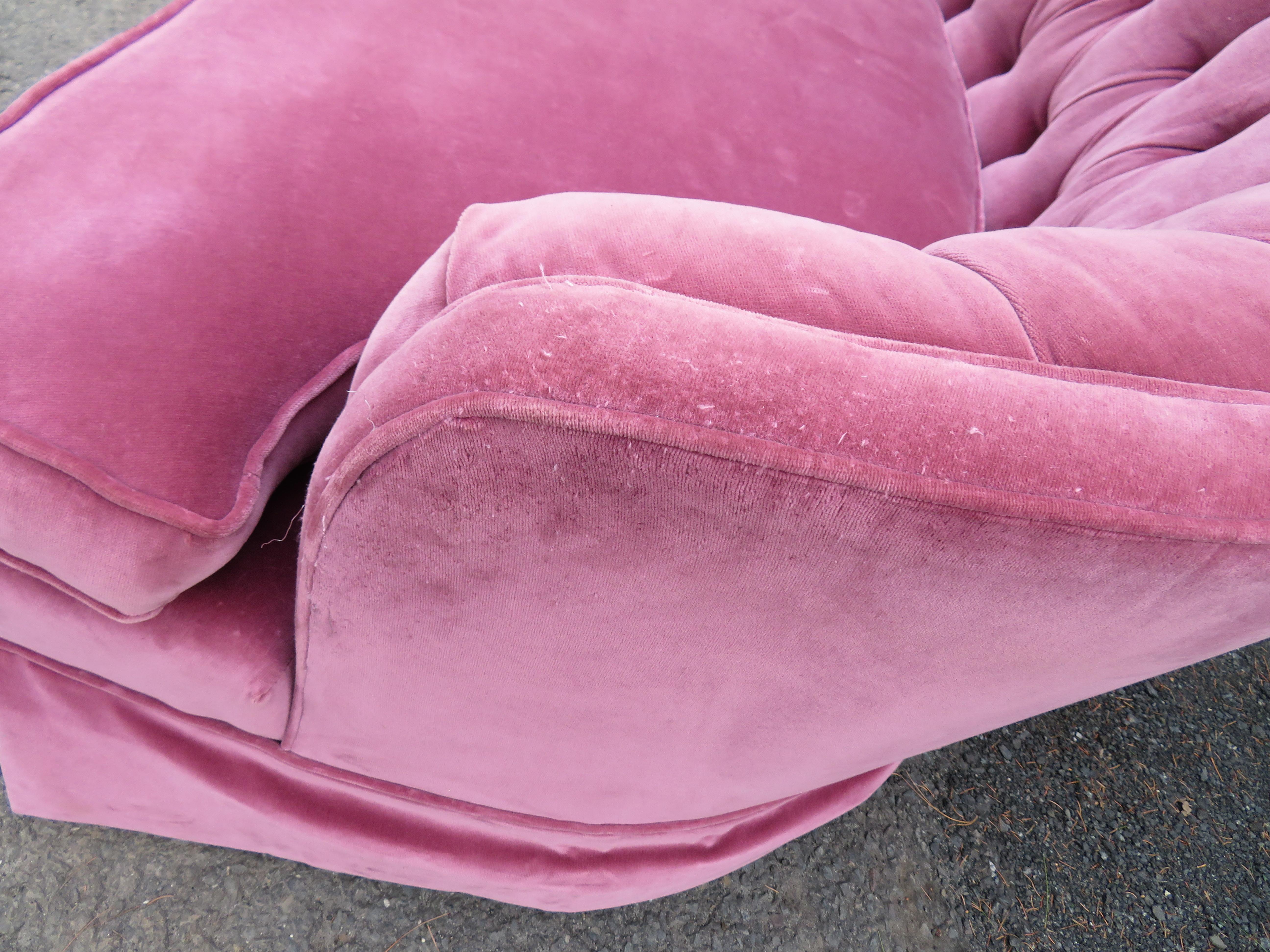 Mid-20th Century Lovely Dorothy Draper Style Lilac Velvet Curved Tufted Sofa Hollywood Regency