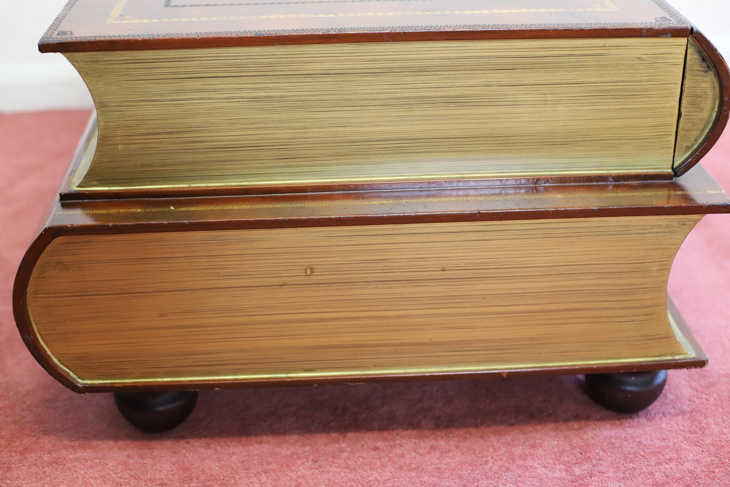 Lovely Double Book Coffee Table en vente 4