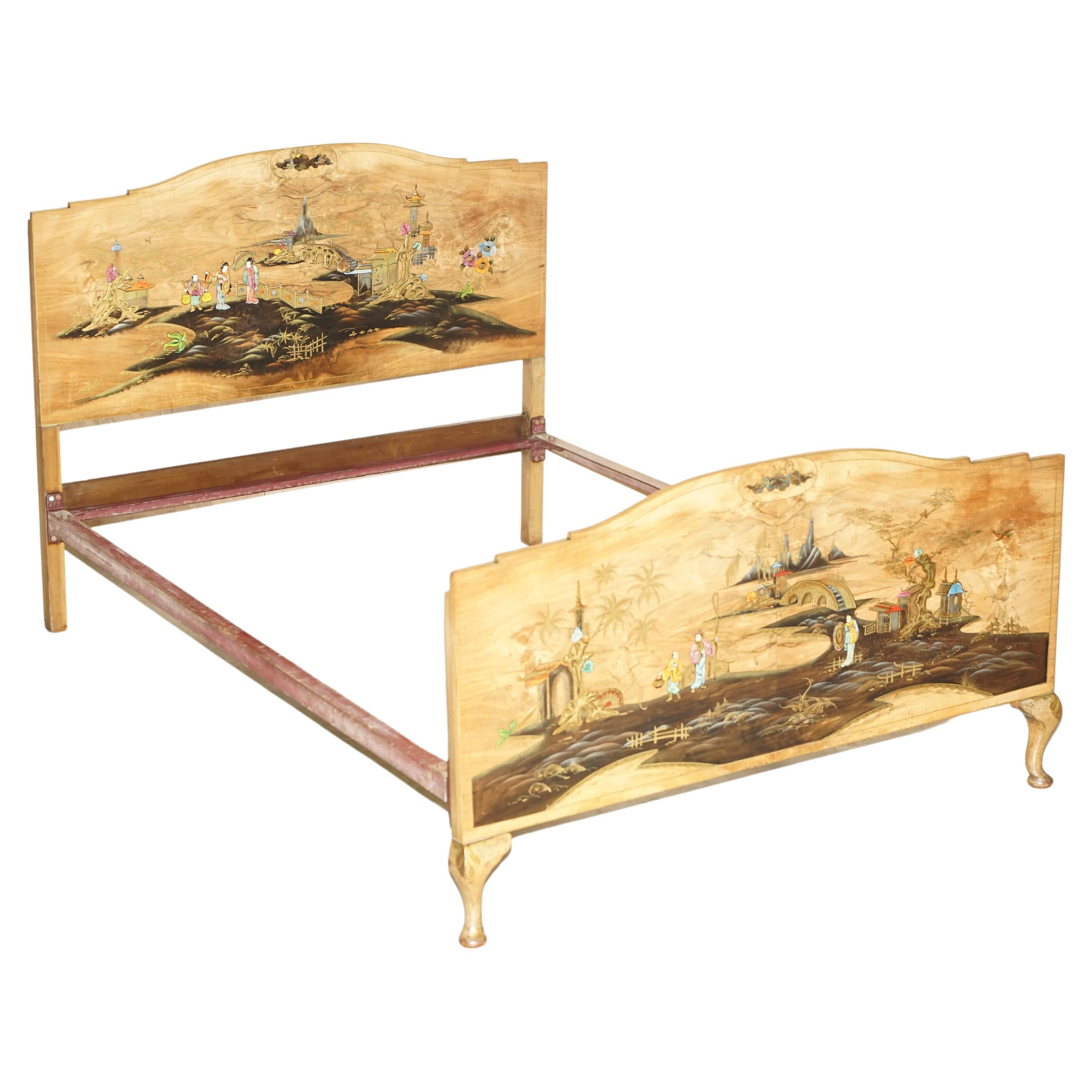 LOVELY DOUBLE SiZED CIRCA 1920 CHINESE CHINOISERIE BEDSTEAD FRAME PART SUITE im Angebot