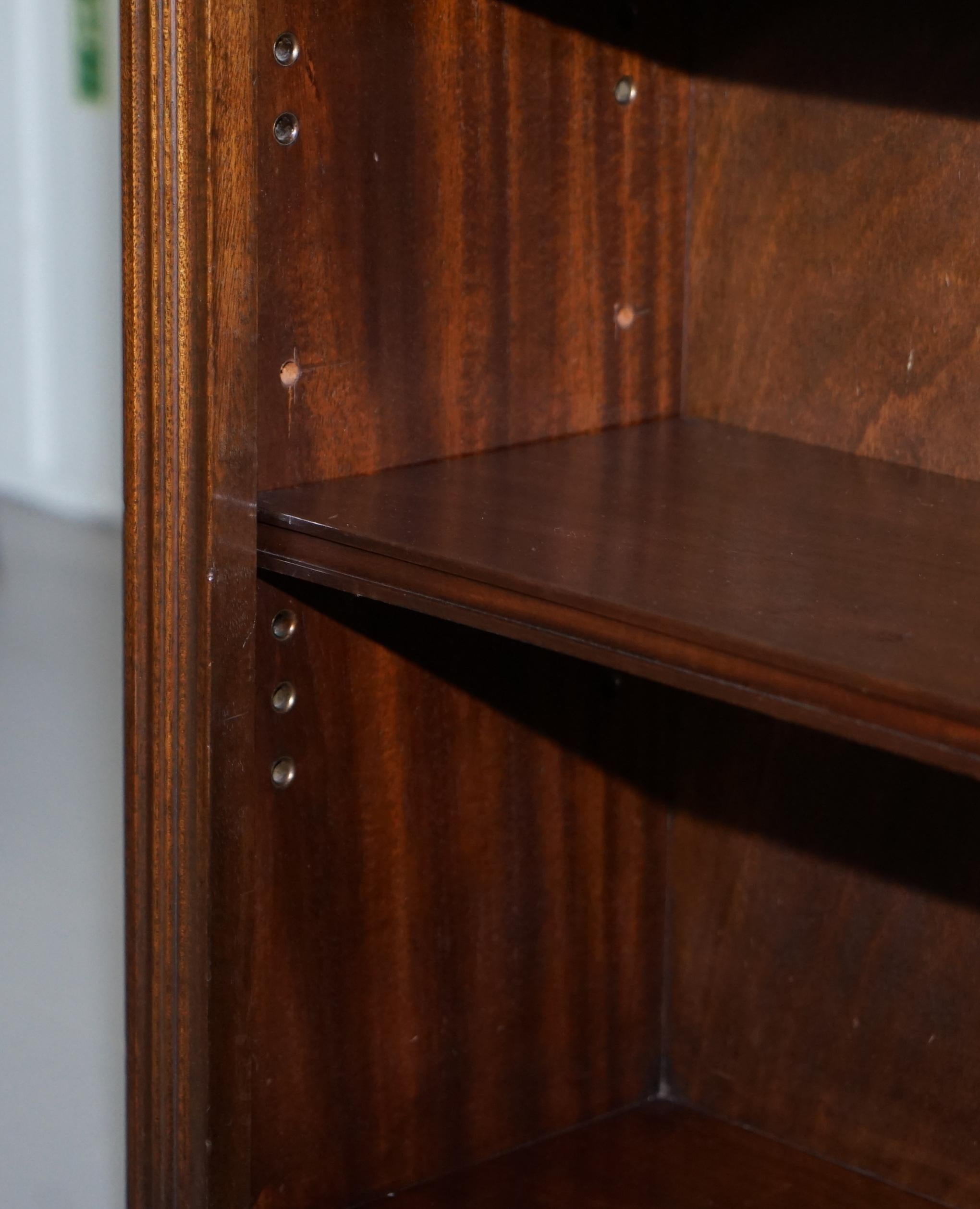 Lovely Dwarf Open Bookcase in Mahogany with Gilt Bronzed Metal Fittings 3