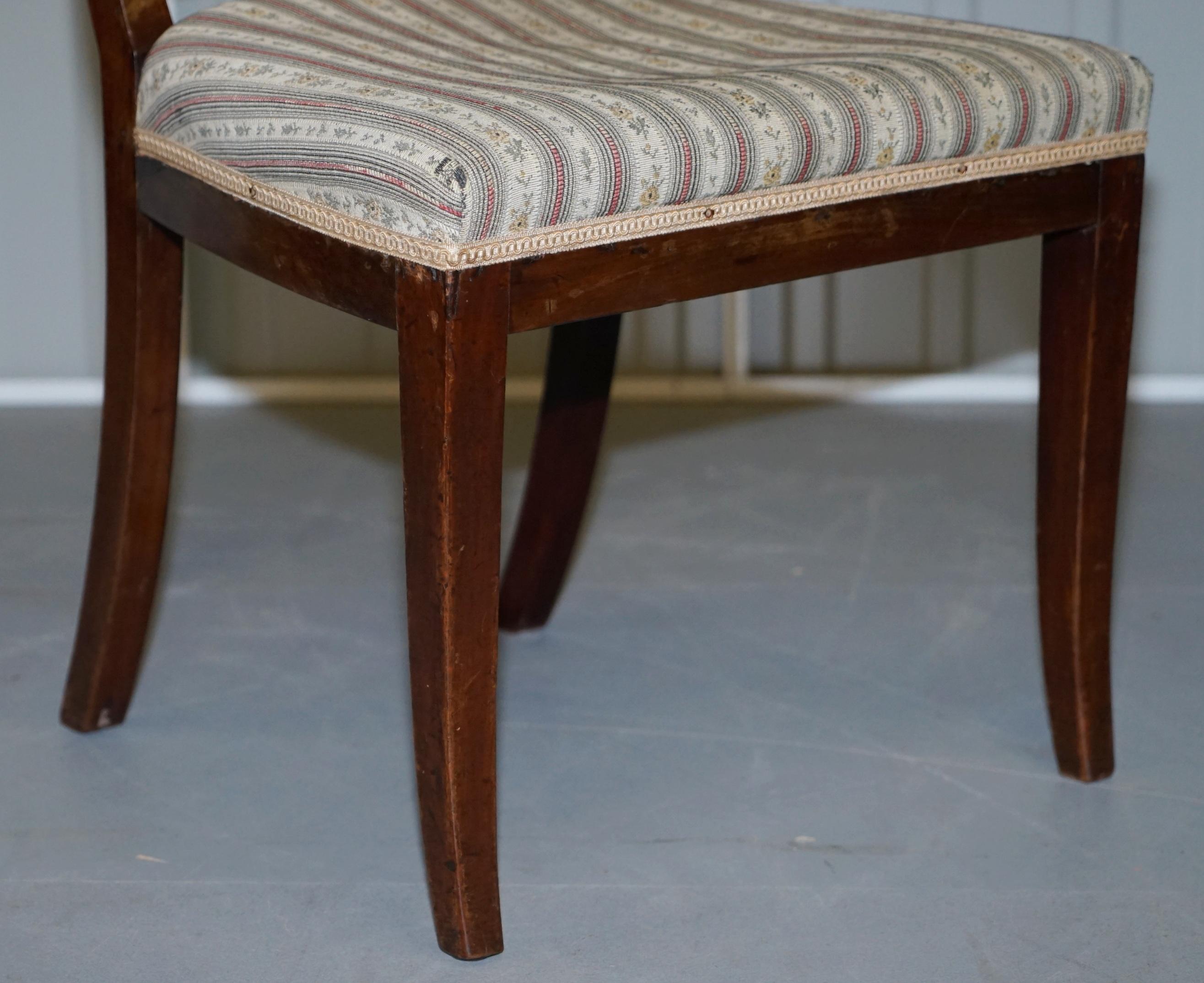 Lovely Early Victorian Inlaid French Walnut Side Chair Ideal as Bedroom Dressing For Sale 3