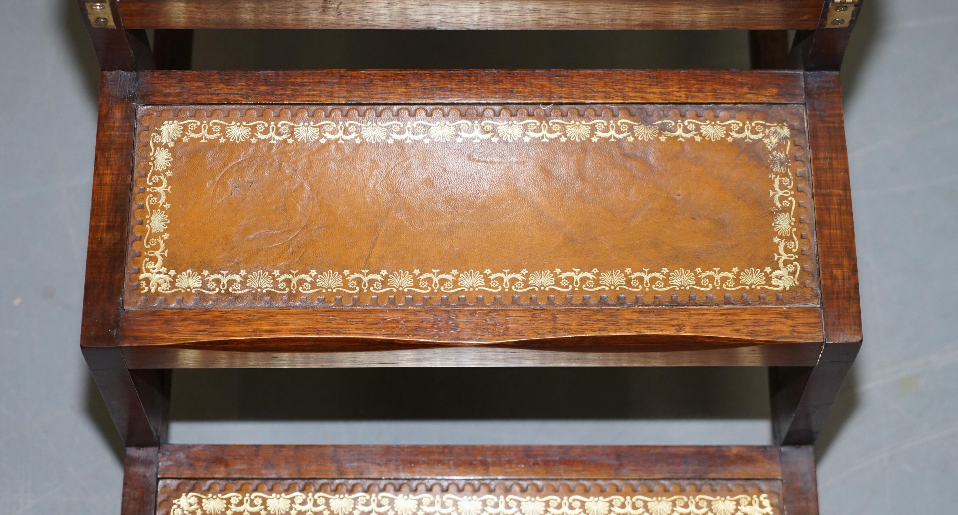 Lovely Edwardian Brown Leather Metamorphic Library Ladder Steps Coffee Table In Good Condition In West Sussex, Pulborough