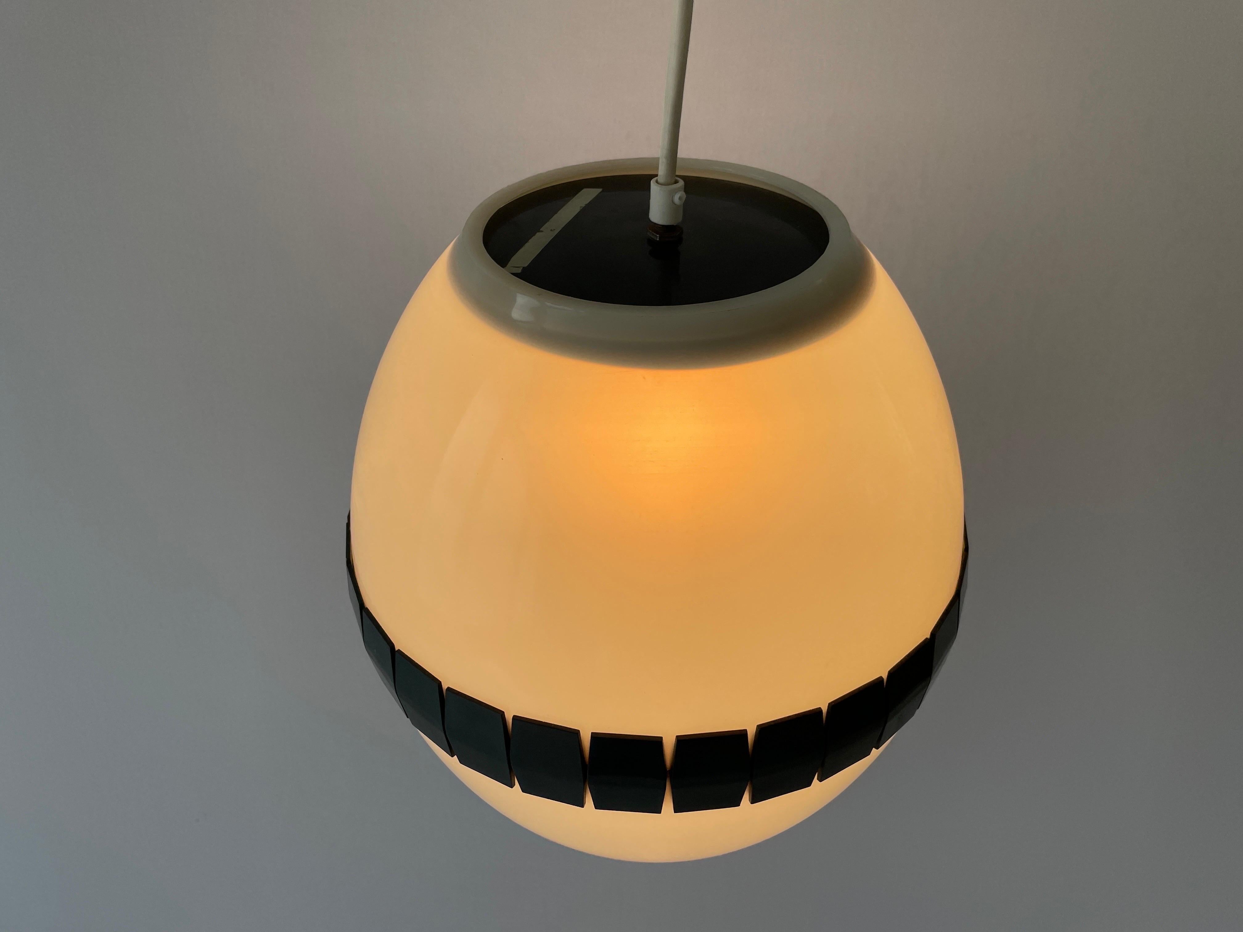 Lovely Egg-shaped Plexiglass Ceiling Lamp, 1960s, Italy For Sale 7