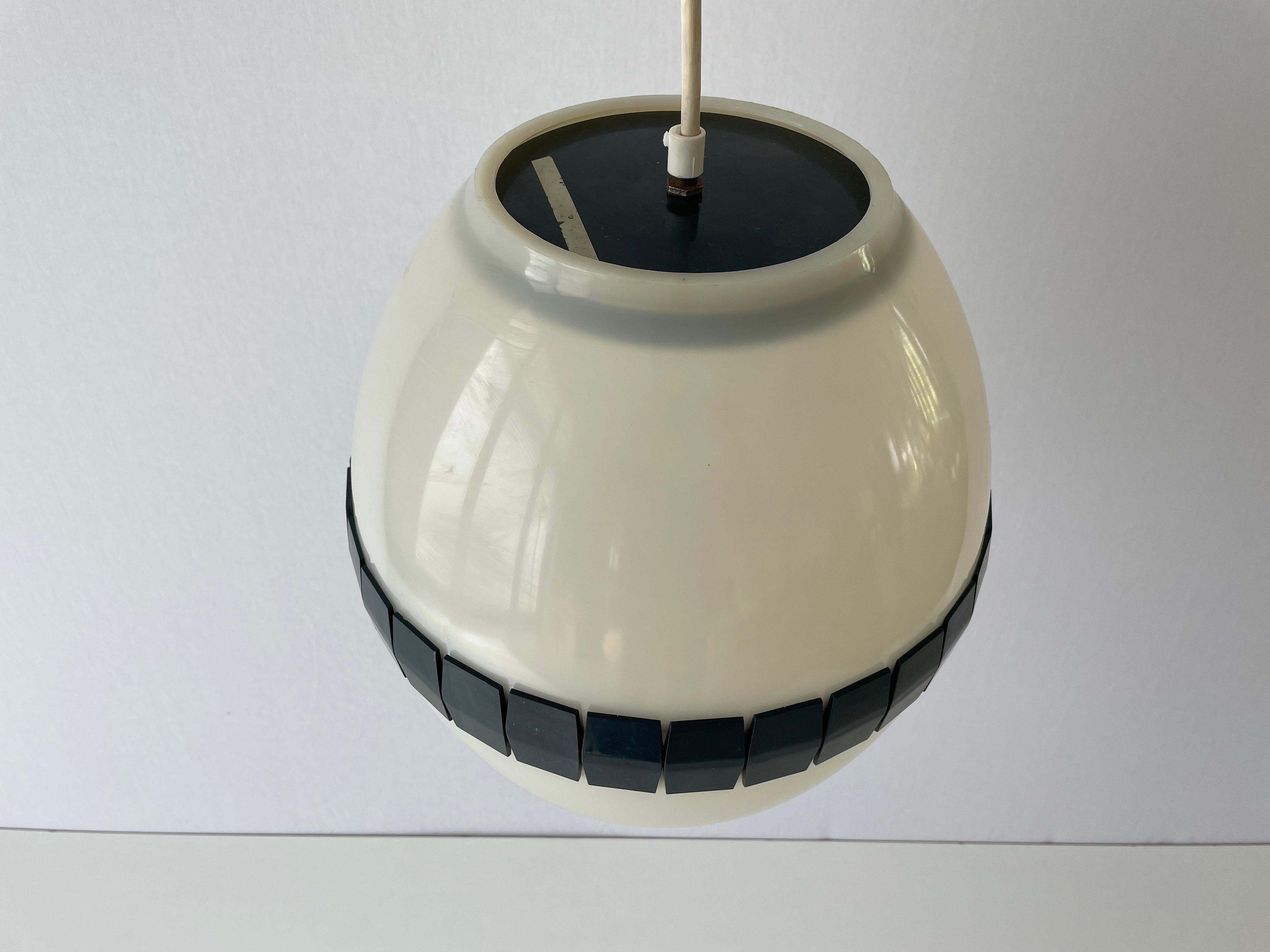 Lovely Italian Egg-shaped Plastic Ceiling Lamp, 1960s, Italy

This lamp works with E27 light bulb.
Wired and Suitable to use with 110V-220V in all countries.

Please do not hesitate to ask us for any type of questions

Measurements:
Height: 113