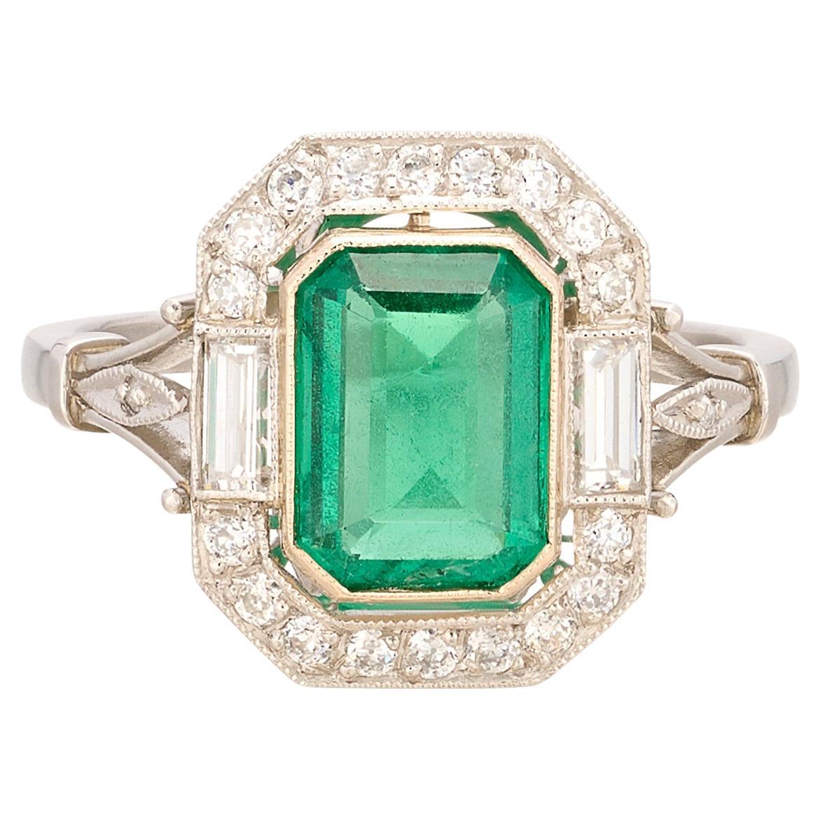 Lovely Emerald, Diamond & Platinum Ring For Sale