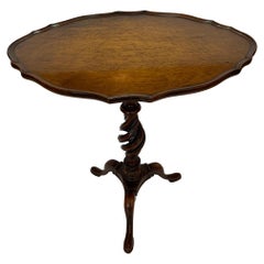 Antique Lovely English Mahogany and Burlwood Oval Side Table