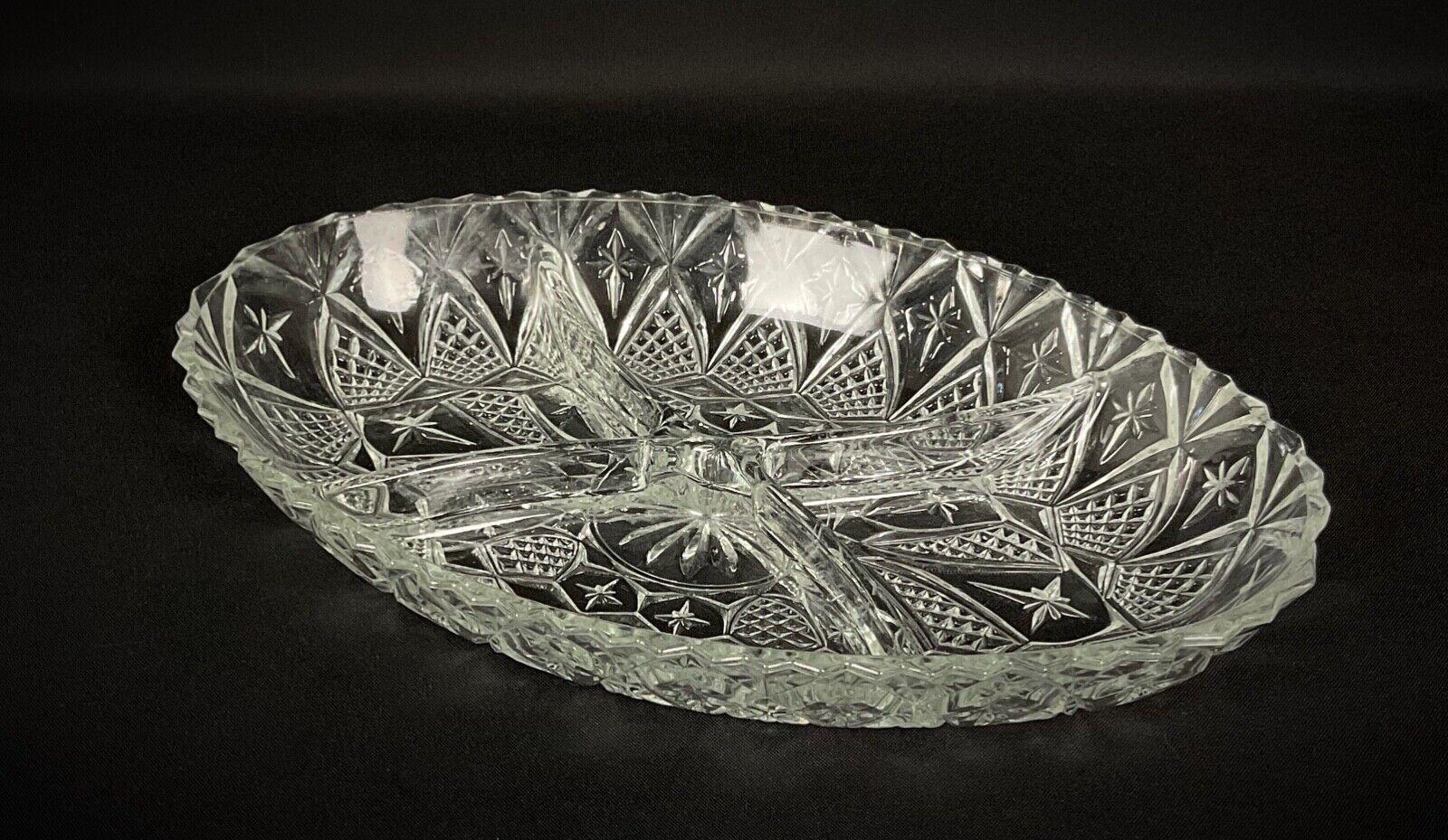 Joli plateau à compartiments en verre gravé - Idéal pour servir les amuse-gueules - 2Y370 en vente 5