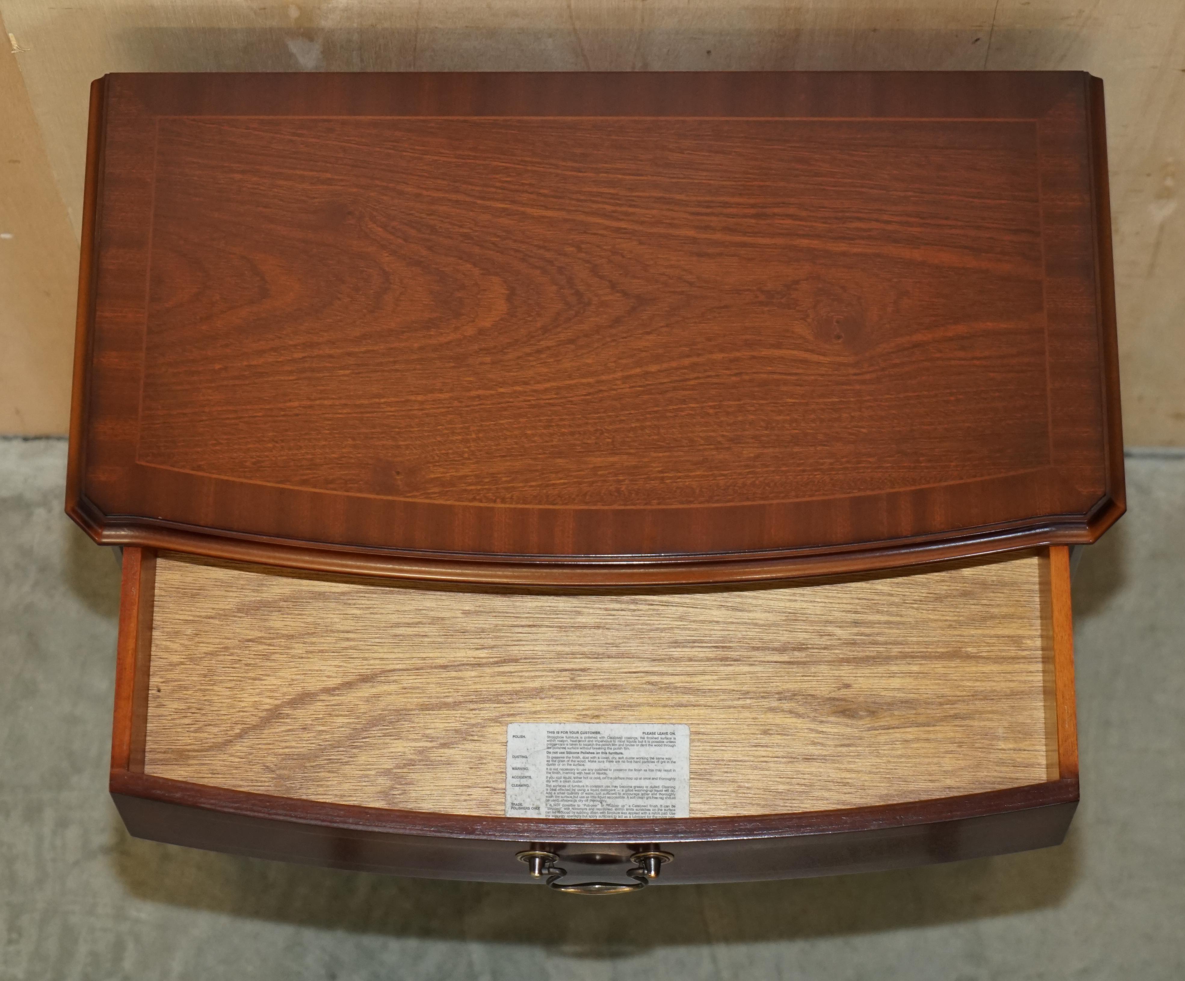 Lovely Flamed Hardwood Bow Fronted Dwarf Open Library Bookcase Single Drawer 11