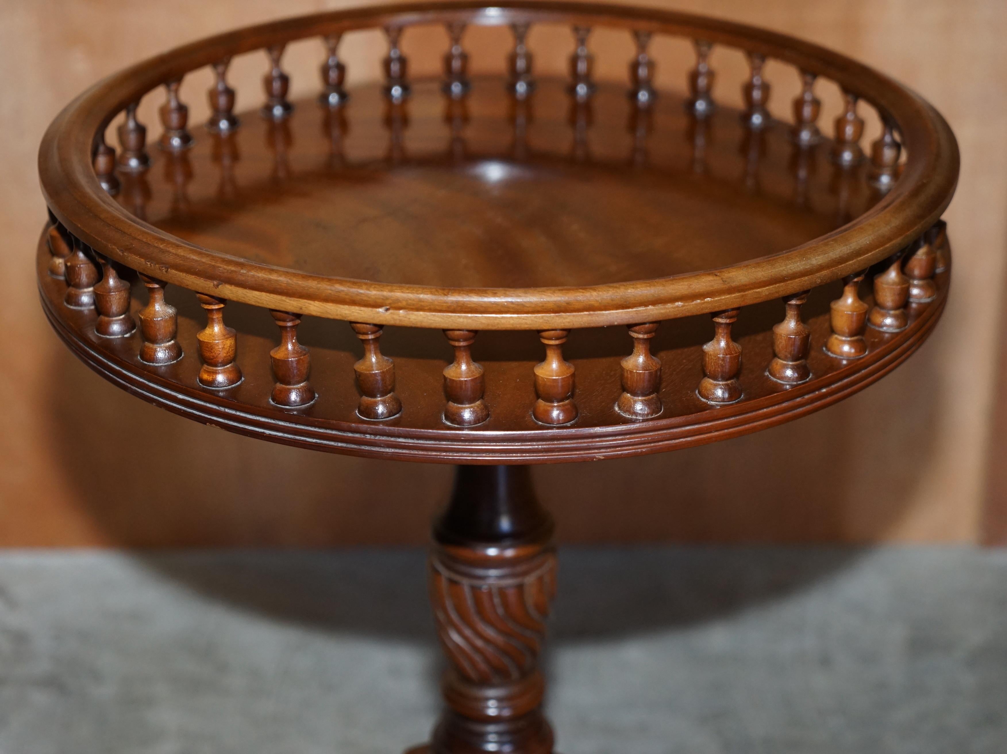 Lovely Flamed Hardwood Gallery Rail Side Table Claw & Ball Feet Regency Style For Sale 2
