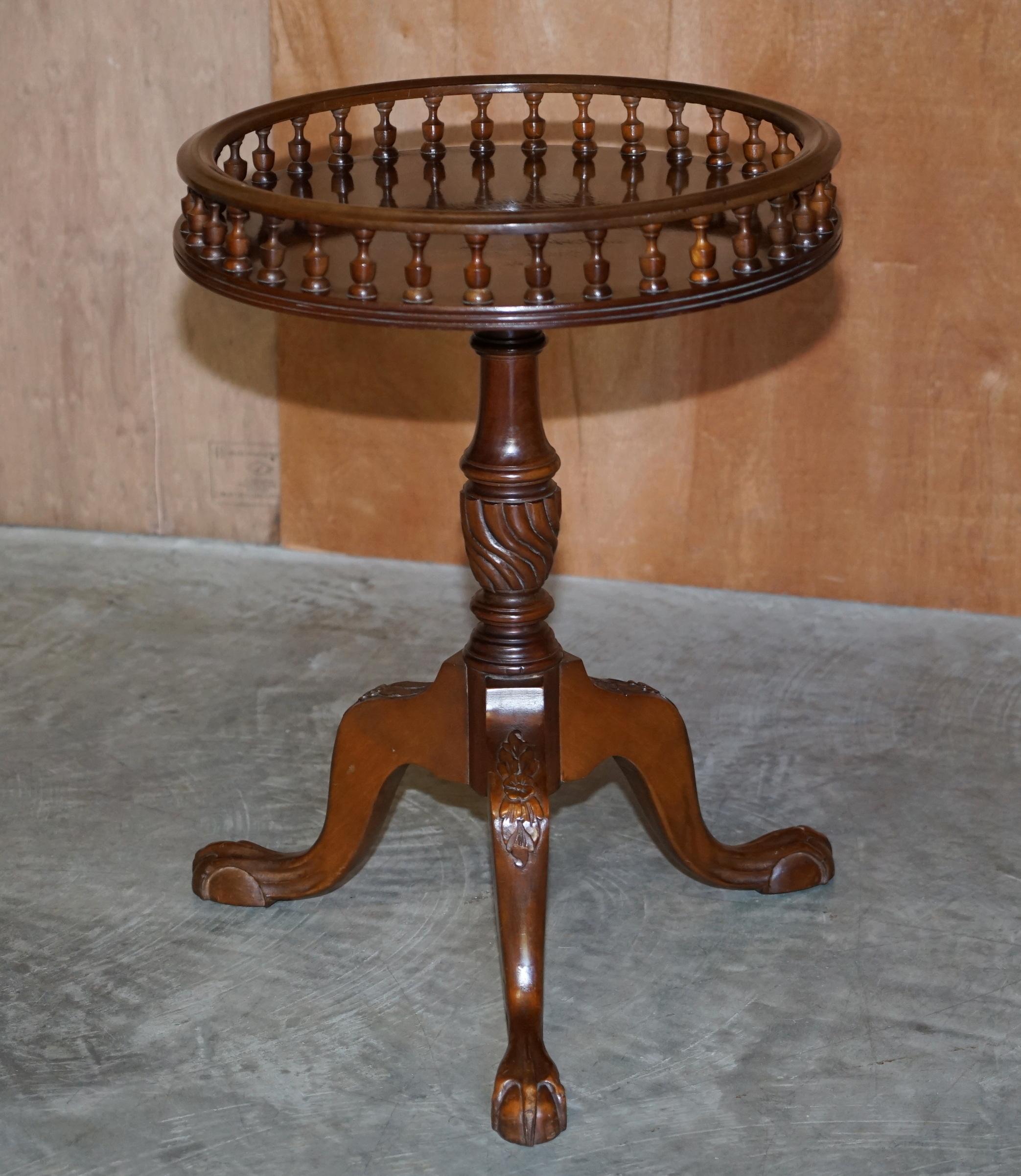 Lovely Flamed Hardwood Gallery Rail Side Table Claw & Ball Feet Regency Style For Sale 4