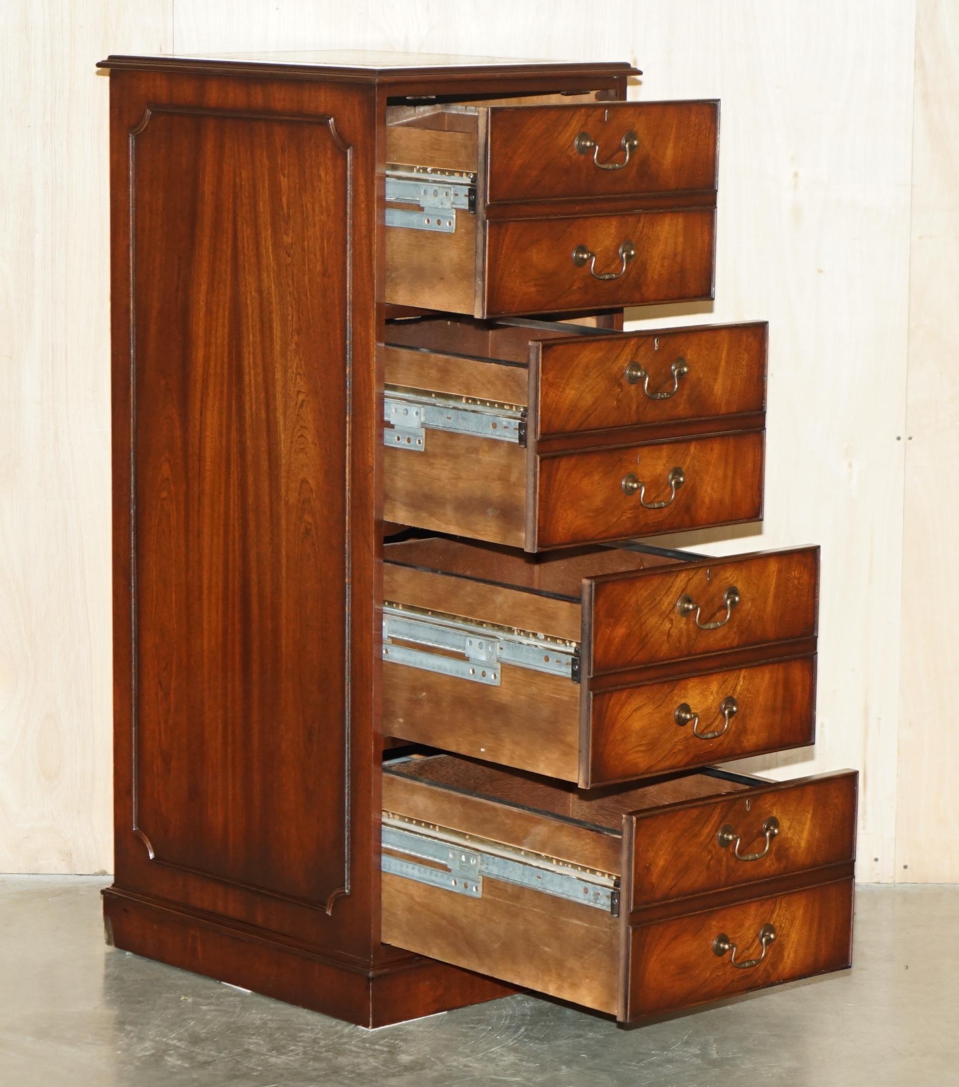 LOVELY FLAMED HARDWOOD LARGE FOUR DRAWER FILING CABiNET WITH GREEN LEATHER TOP For Sale 7