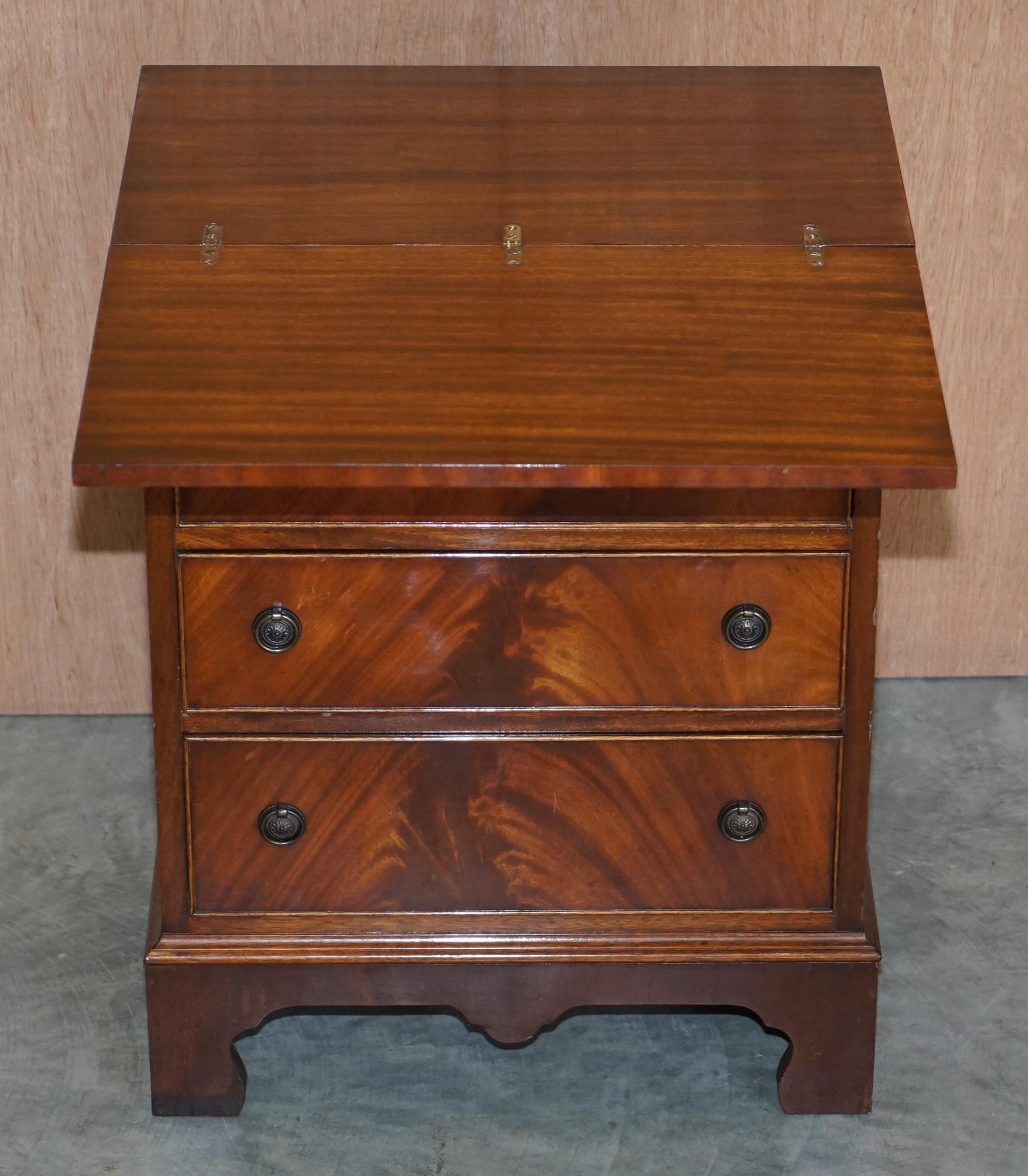 Lovely Flamed Hardwood Batchelors Chest of Drawers with Folding Butlers Shelf 3